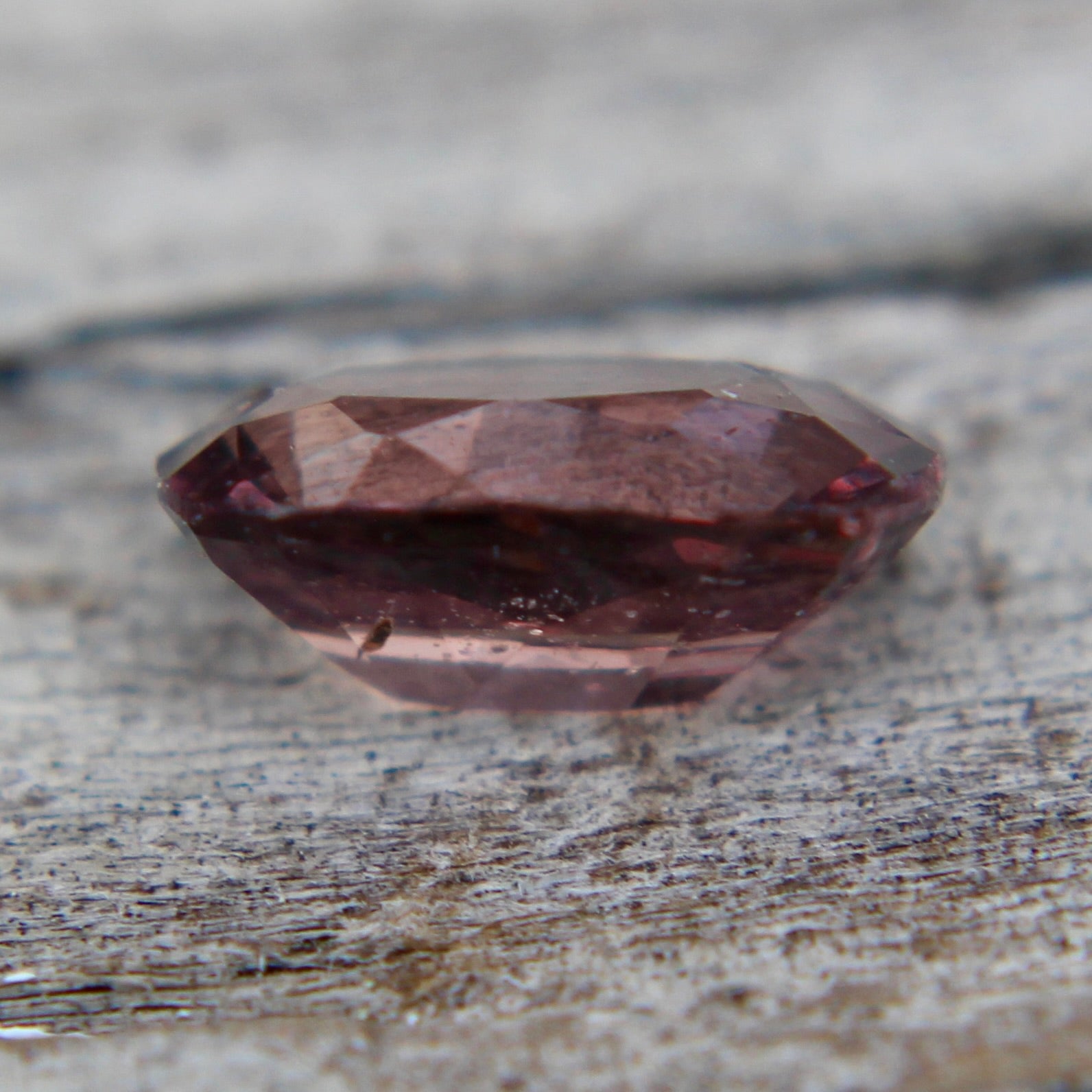 Natural Brown Sapphire - Sapphirepal