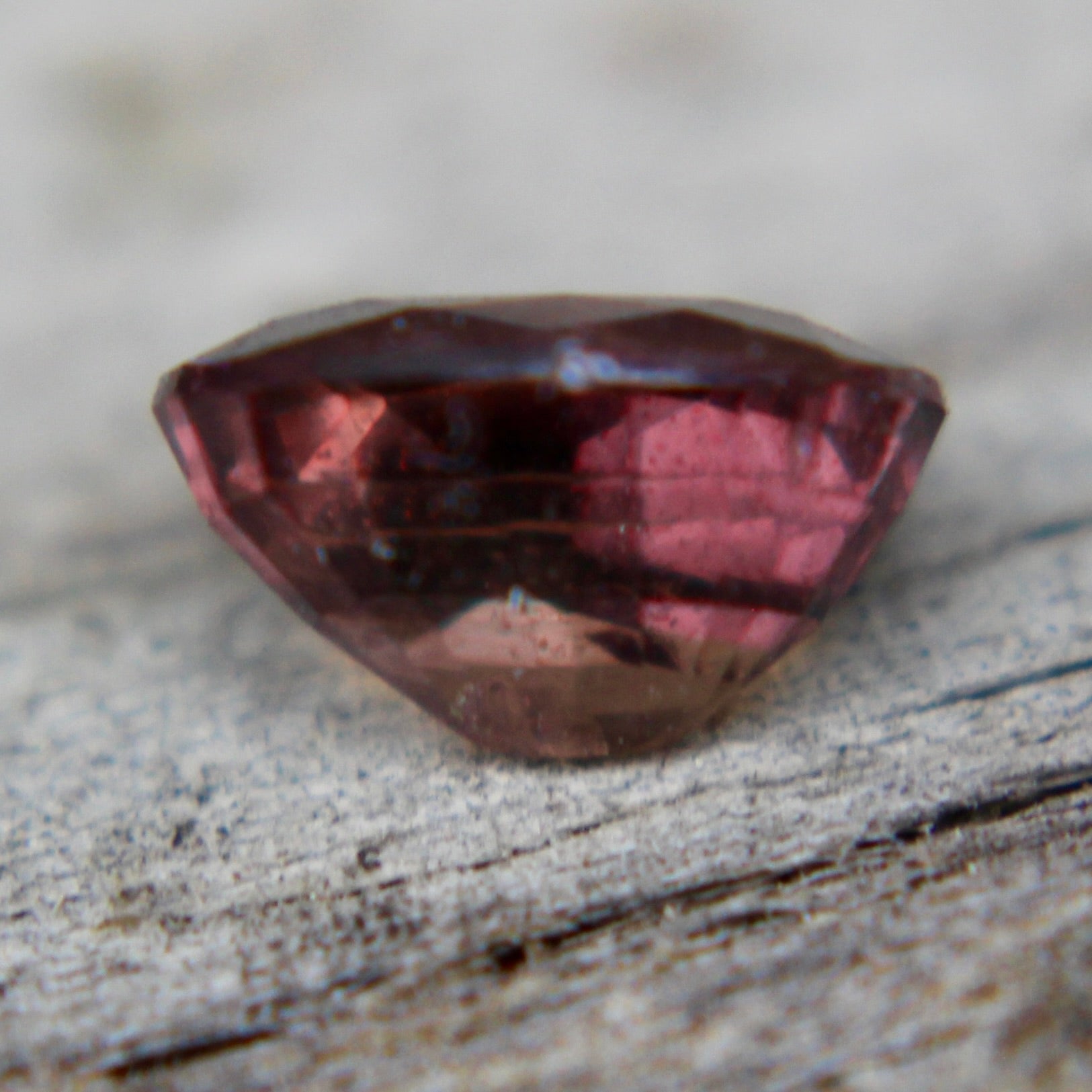Natural Brown Sapphire - Sapphirepal