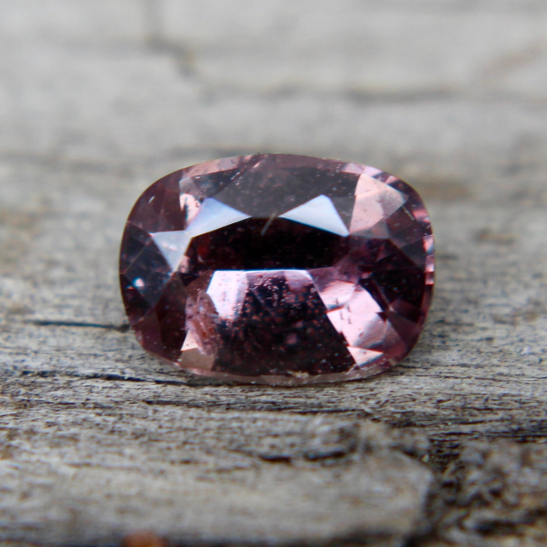 Natural Brown Sapphire - Sapphirepal