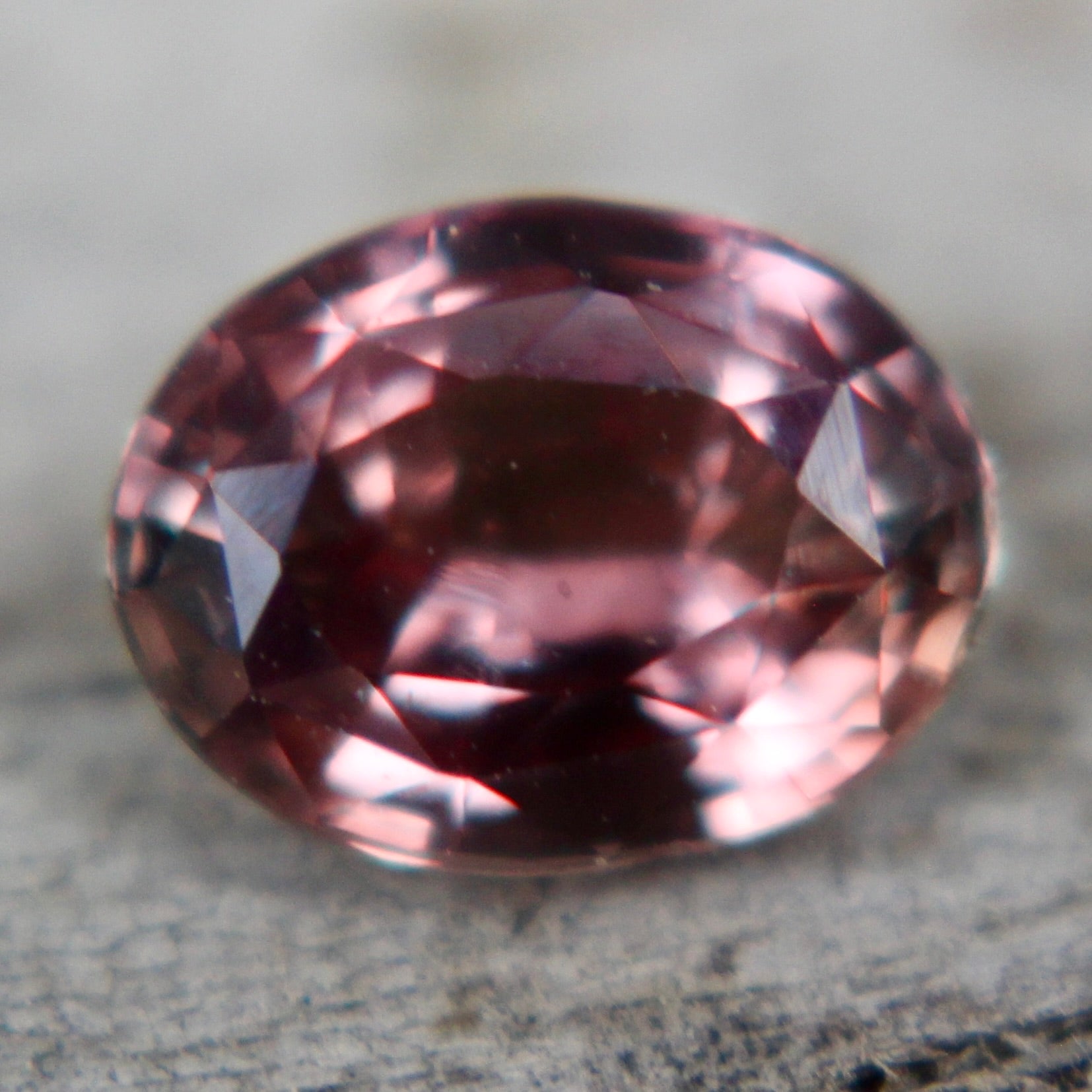 Natural Brown Sapphire - Sapphirepal