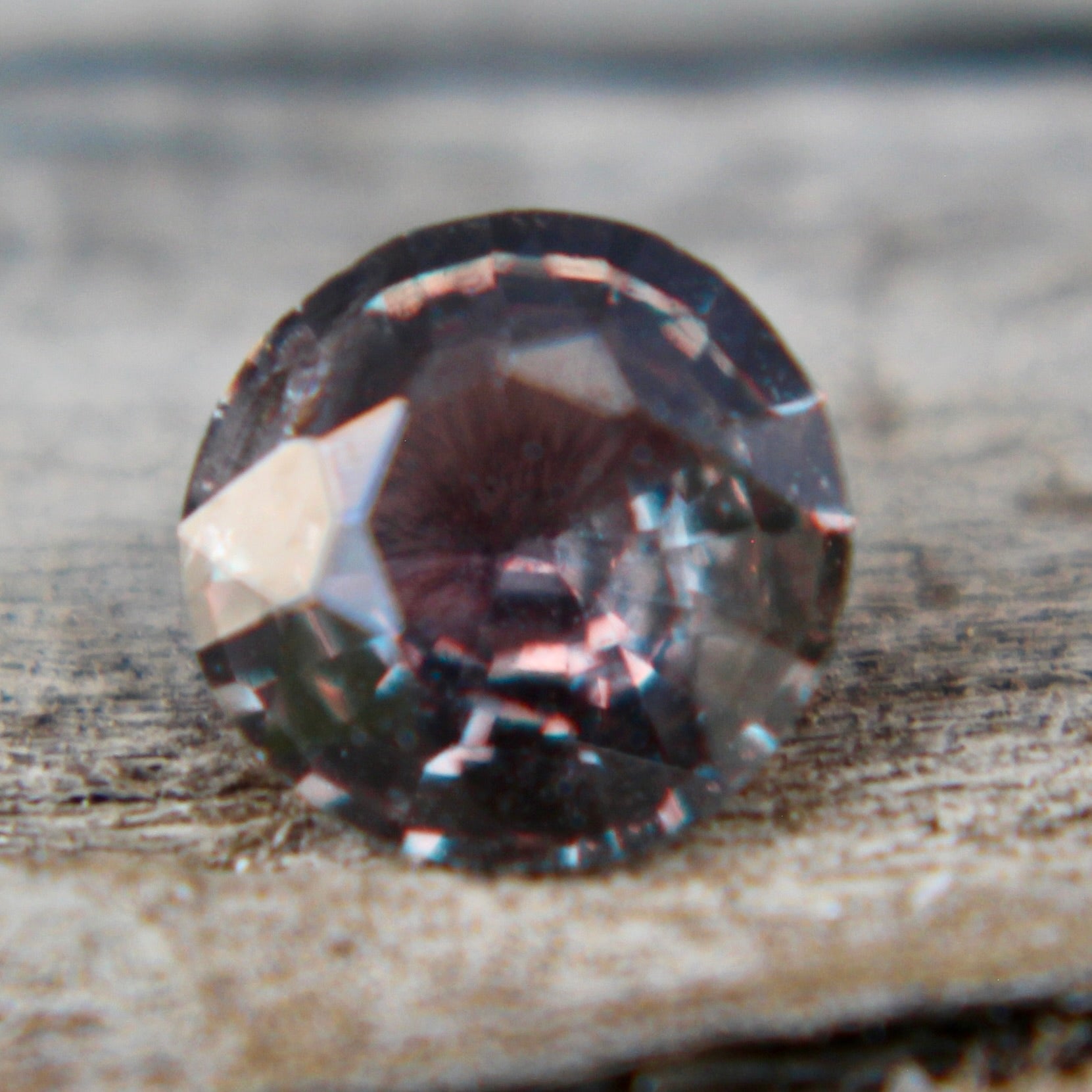 Natural Brown Sapphire - Sapphirepal