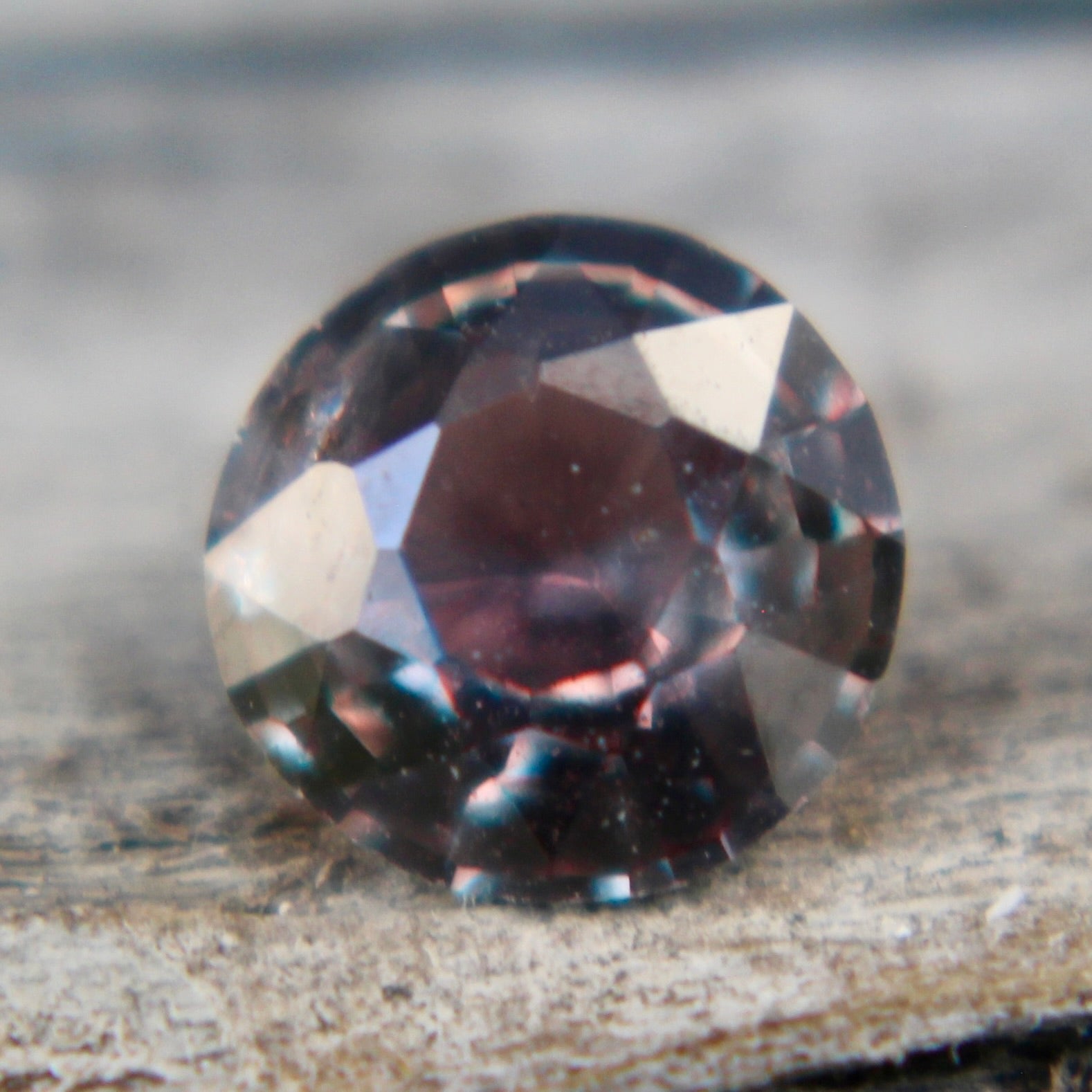 Natural Brown Sapphire - Sapphirepal