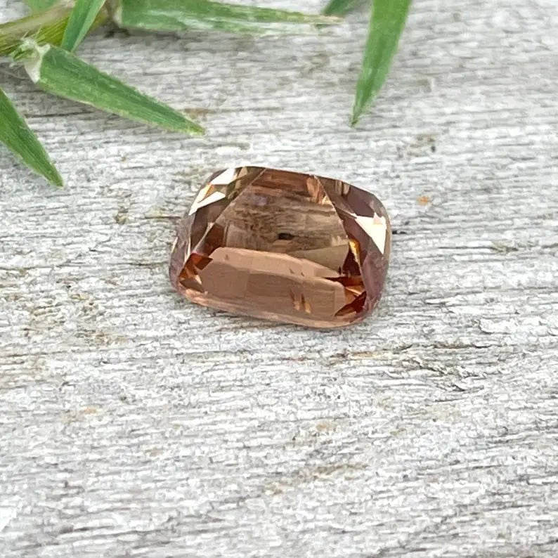 Natural Brown Zircon - Sapphirepal