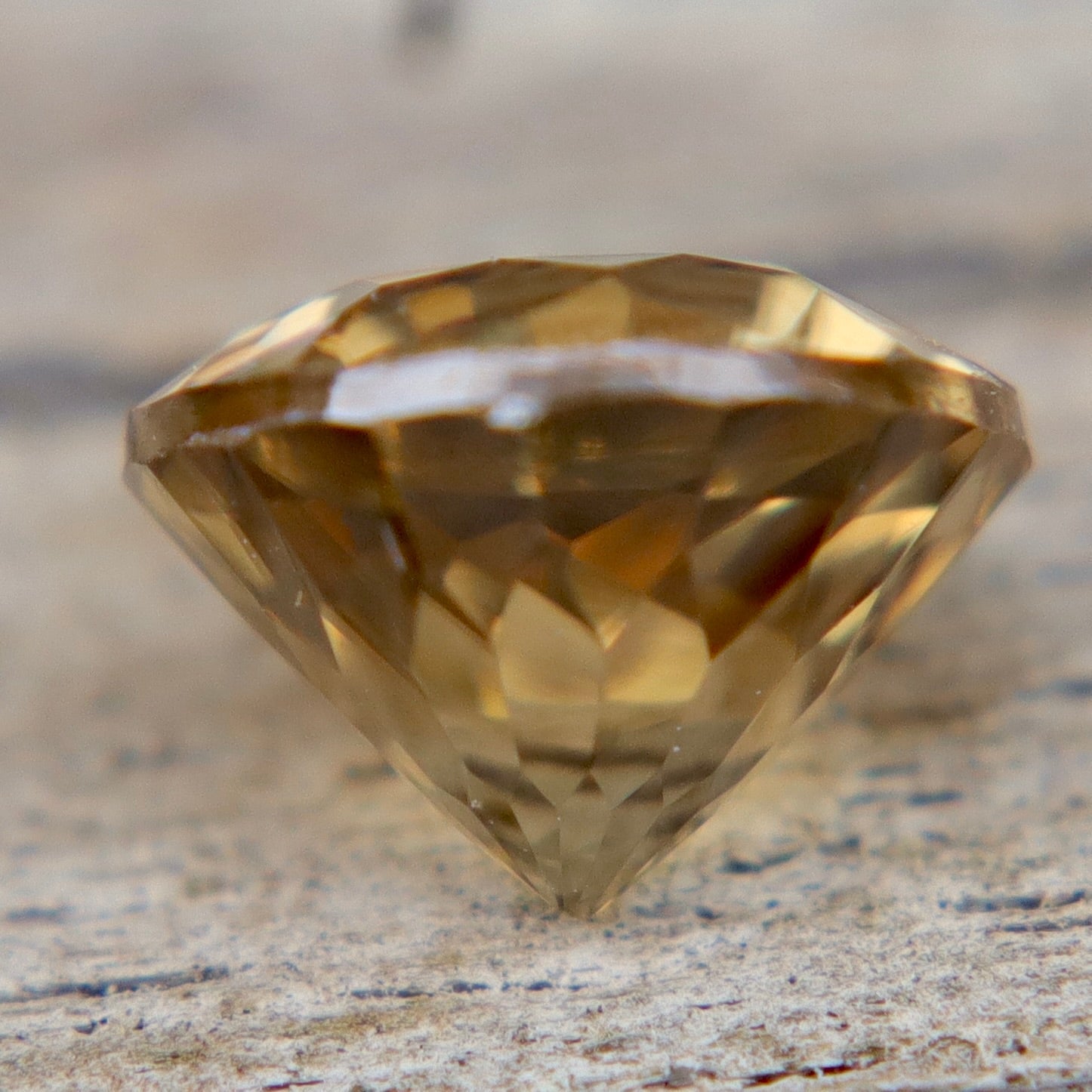 Natural Brownish Yellow Zircon - Sapphirepal
