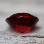Natural Ceylon Garnet 1.44ct – Round Cut VS | Earth Sourced - Sapphirepal