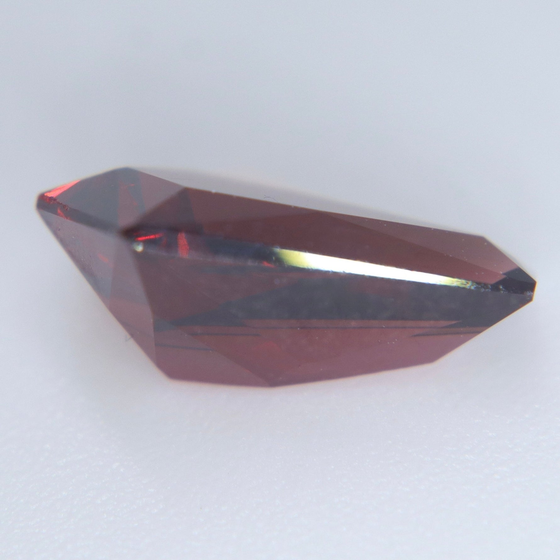Natural Ceylon Garnet 3.04 ct Modified Shield Cut Loose Gemstone - Sapphirepal