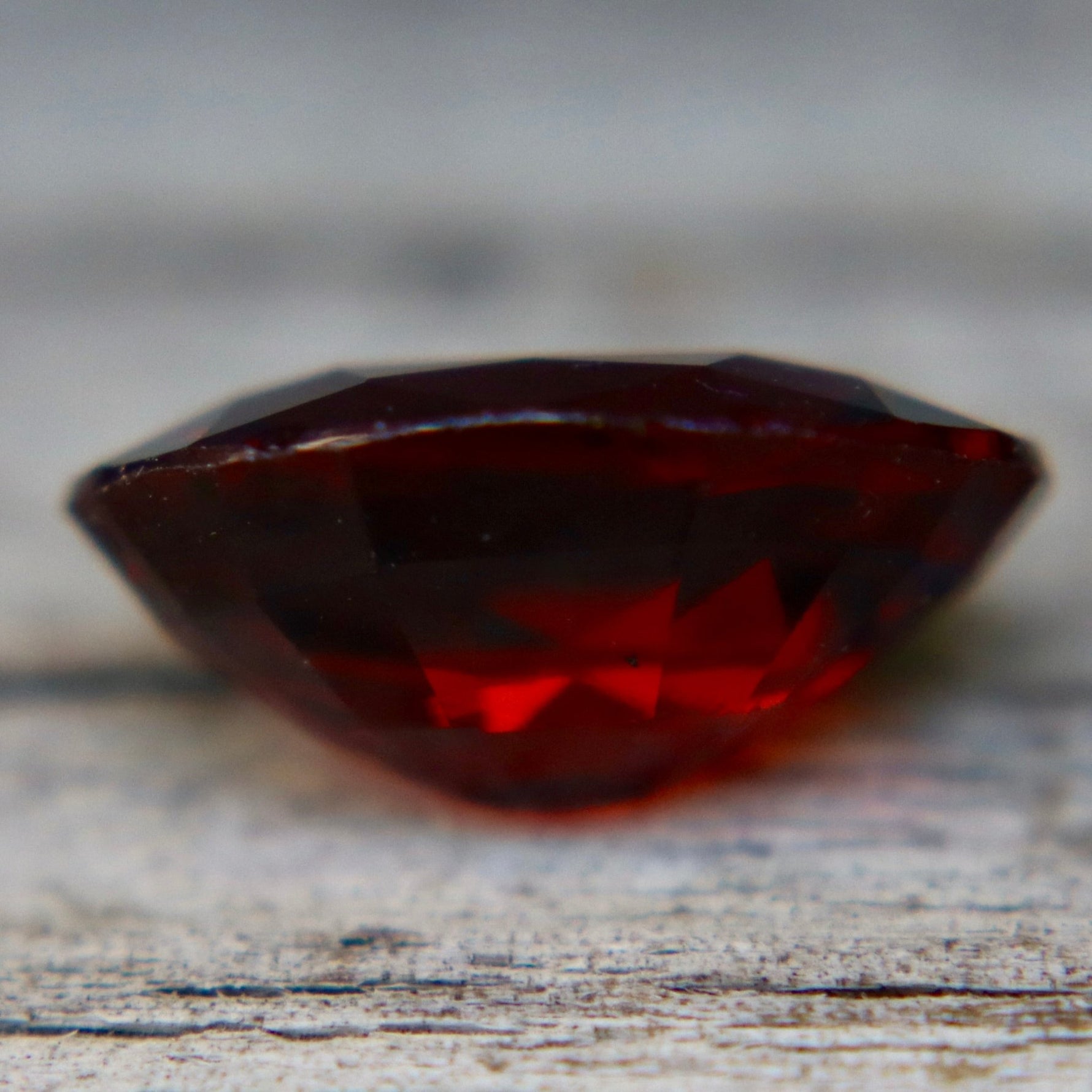 Natural Ceylon Garnet 3.88 Carat Oval Cut Eye Clean Loose Gemstone - Sapphirepal