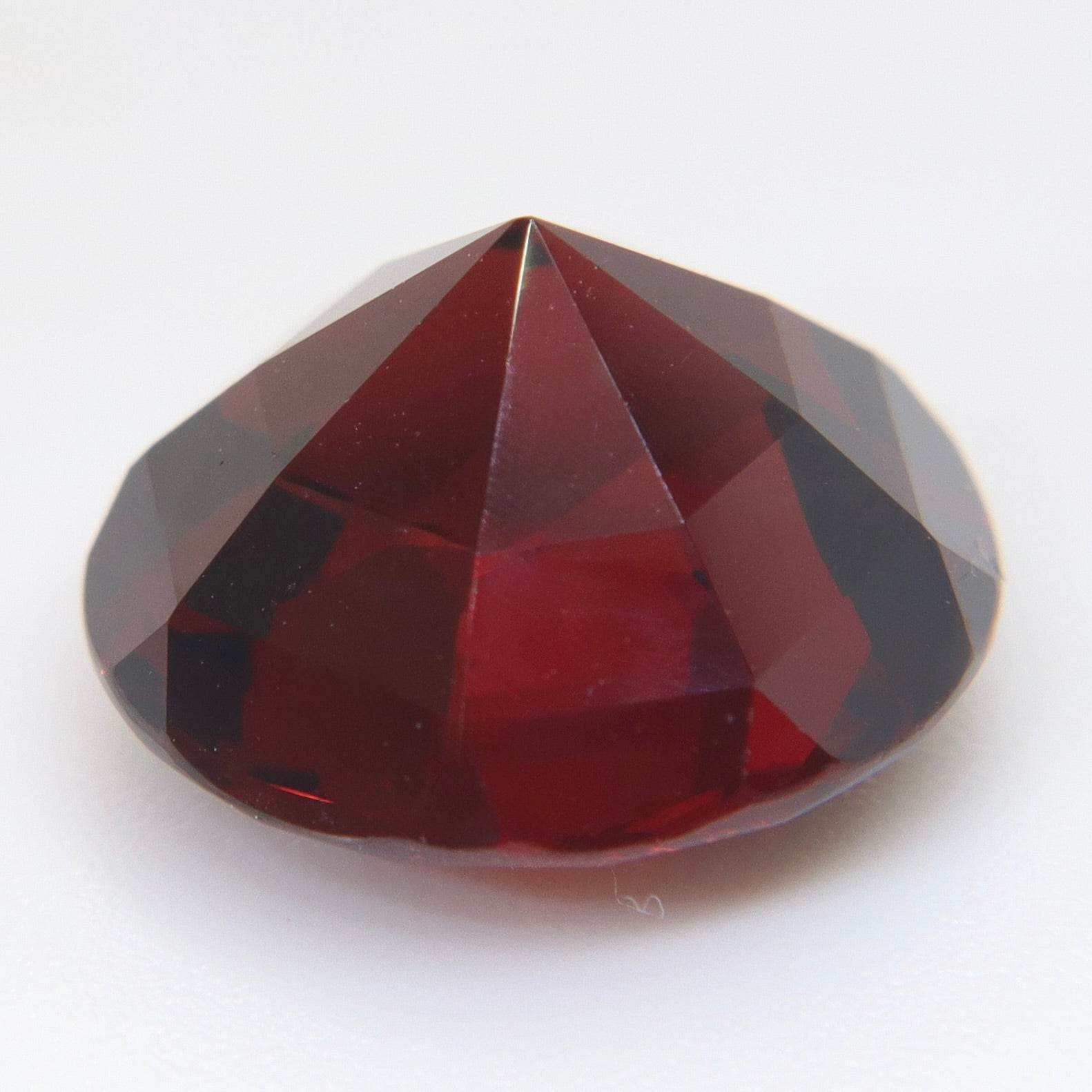 Natural Ceylon Garnet 9.59 Carat Round Cut Loose Gemstone - Sapphirepal