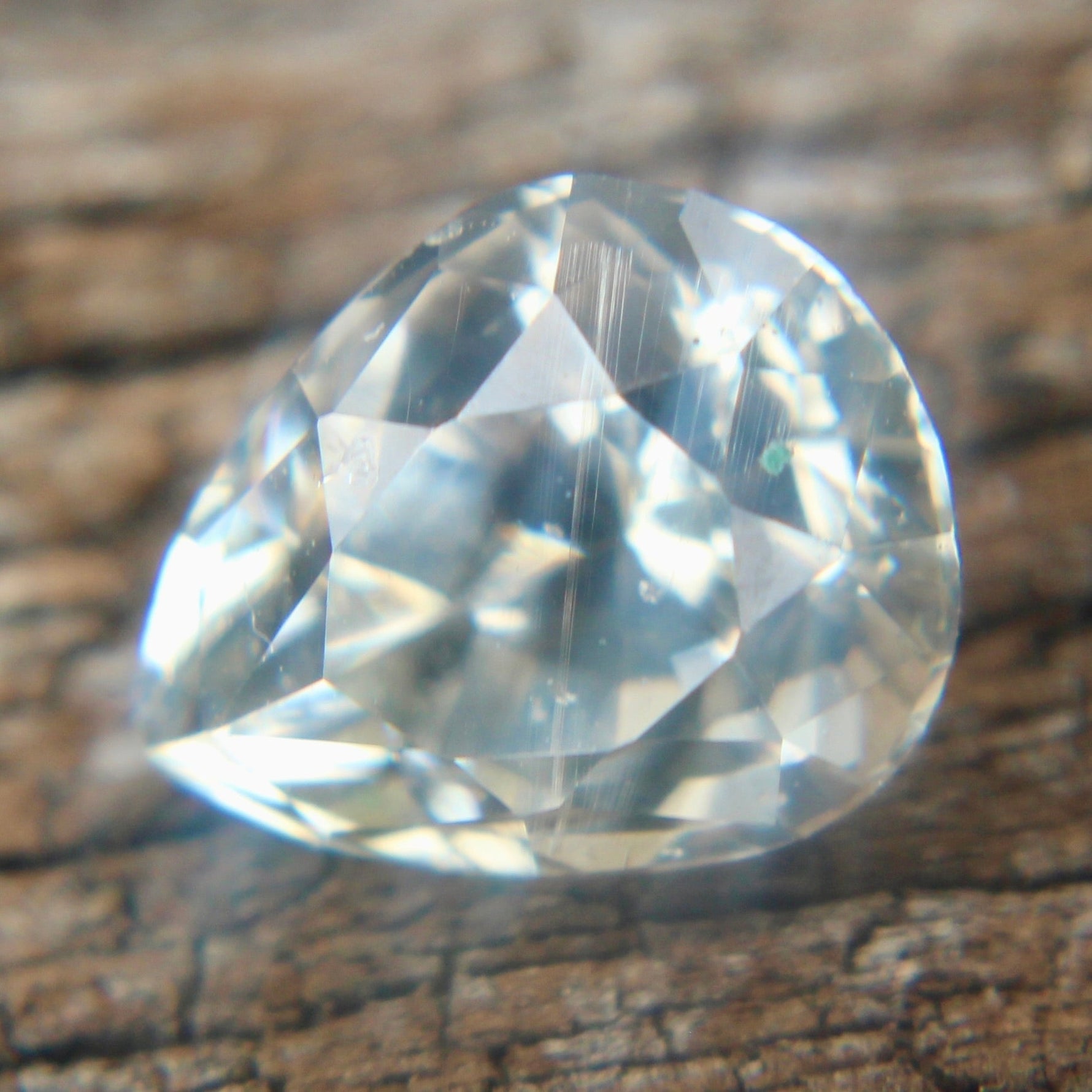 Natural Champagne Sapphire - Sapphirepal