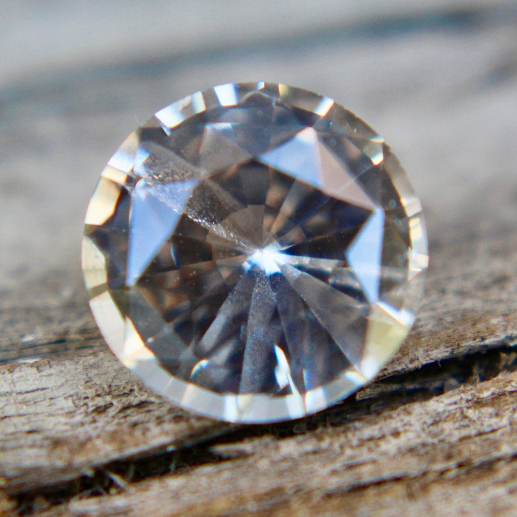 Natural Champagne sapphire - Sapphirepal