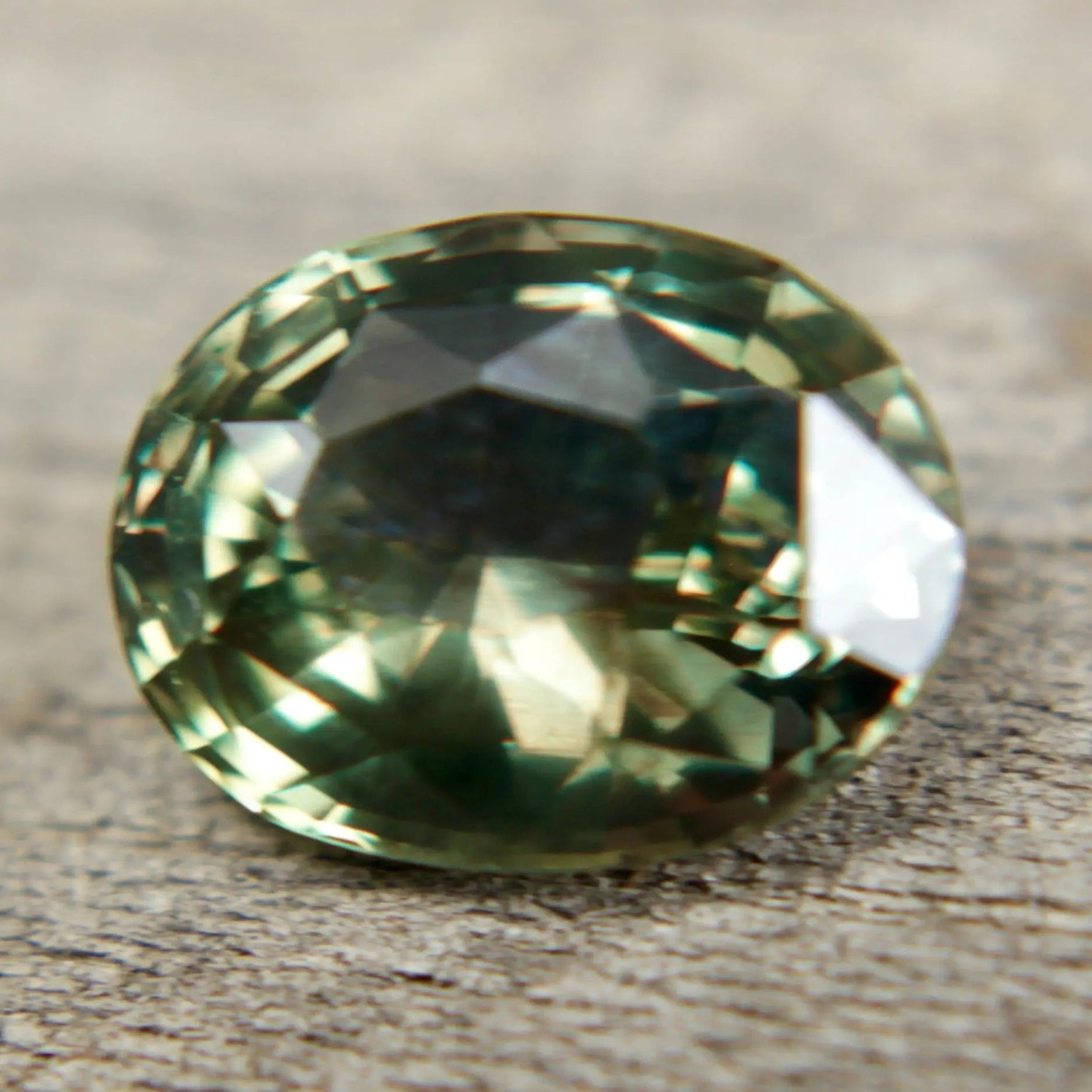 Natural Colour Change Sapphire - Sapphirepal