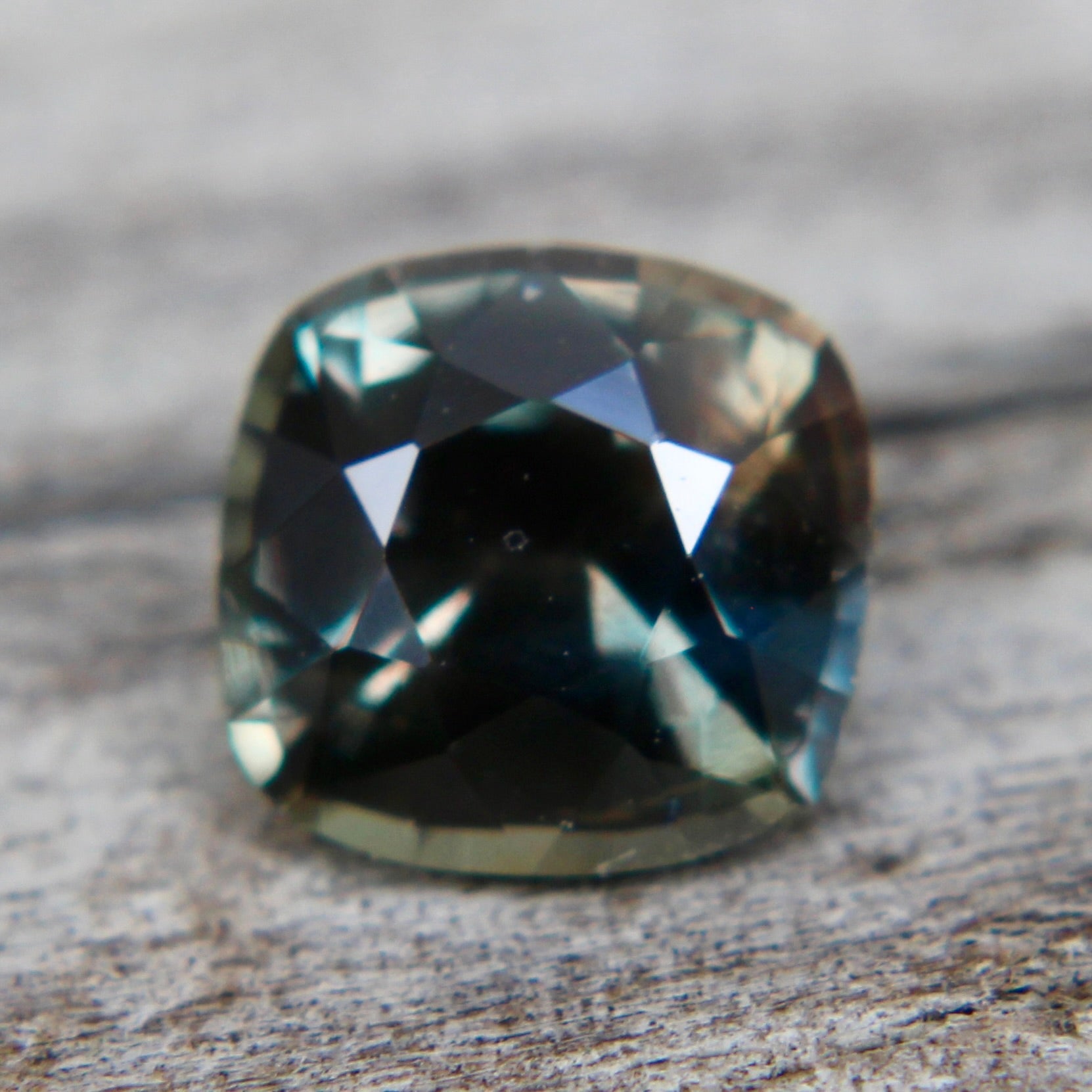 Natural Colour Change Sapphire - Sapphirepal
