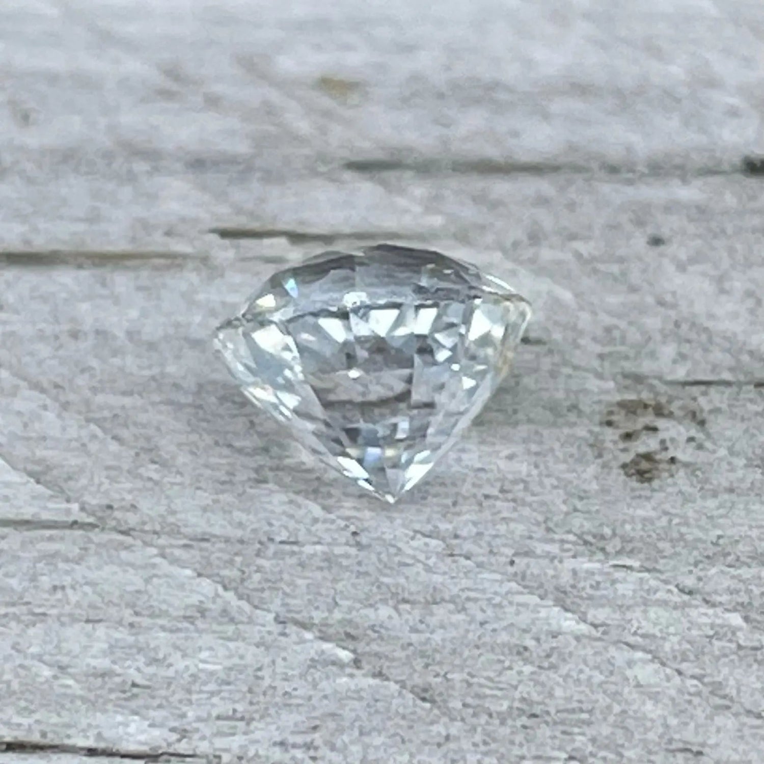 Natural Colourless Sapphire - Sapphirepal