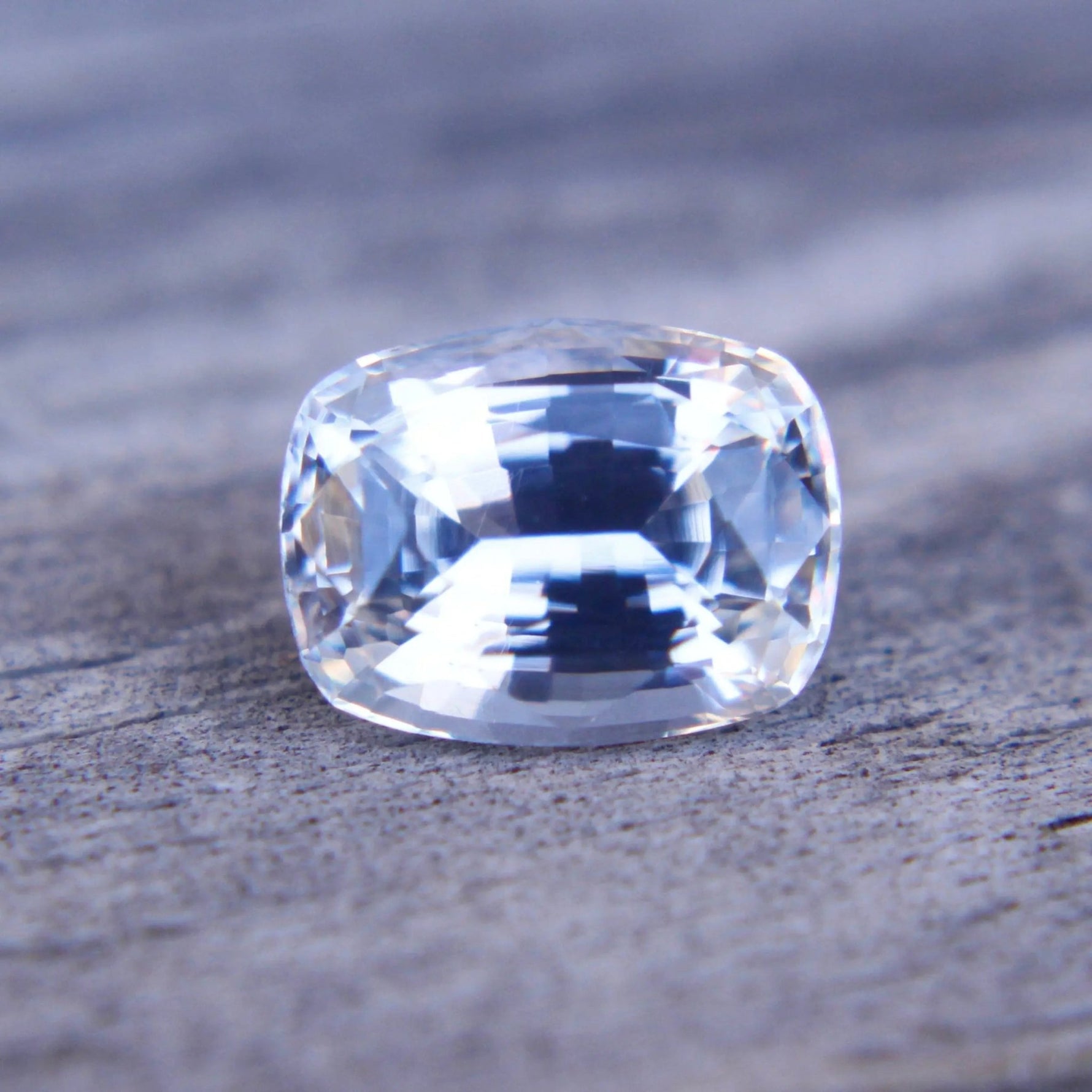 Natural Colourless Sapphire - Sapphirepal
