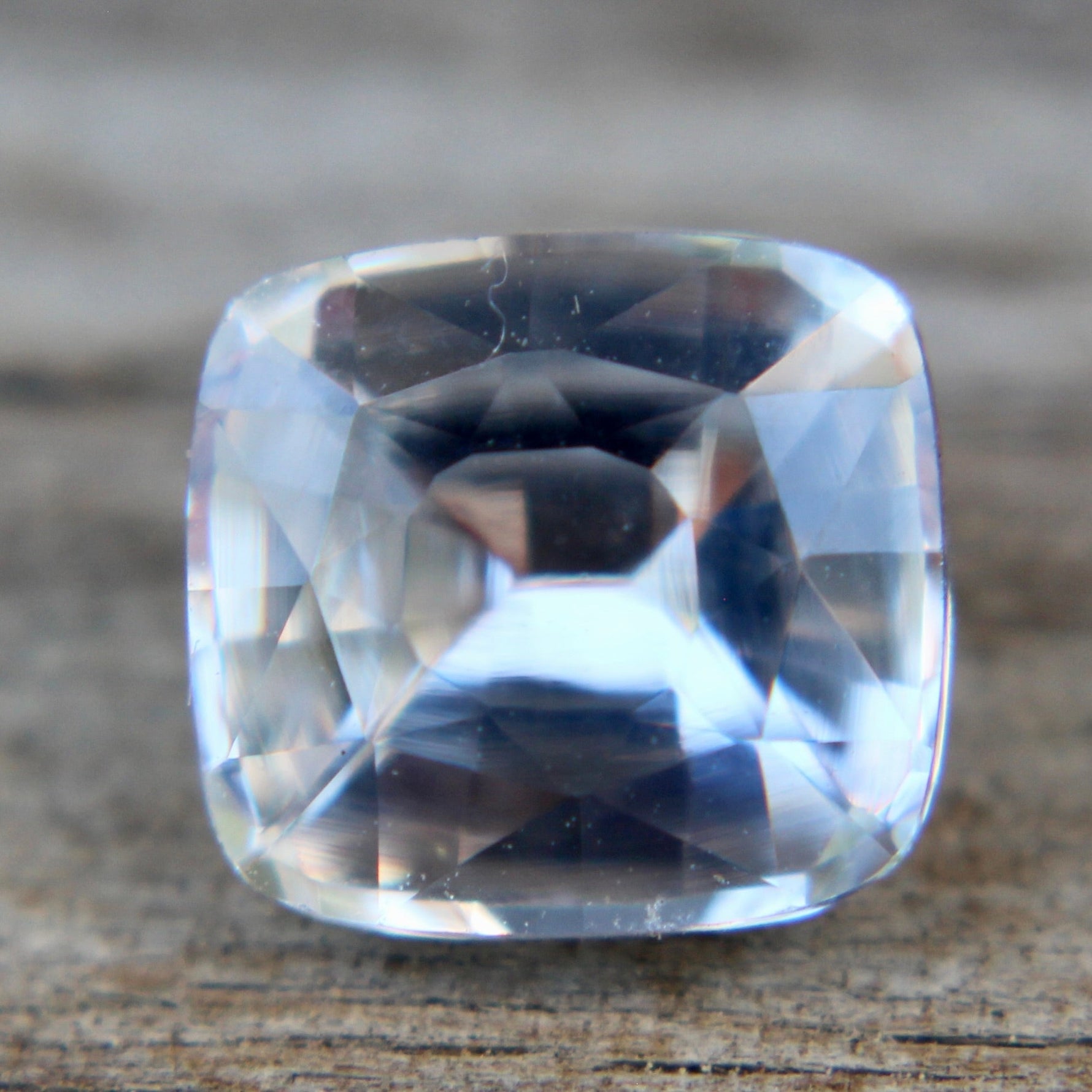 Natural Colourless Sapphire - Sapphirepal
