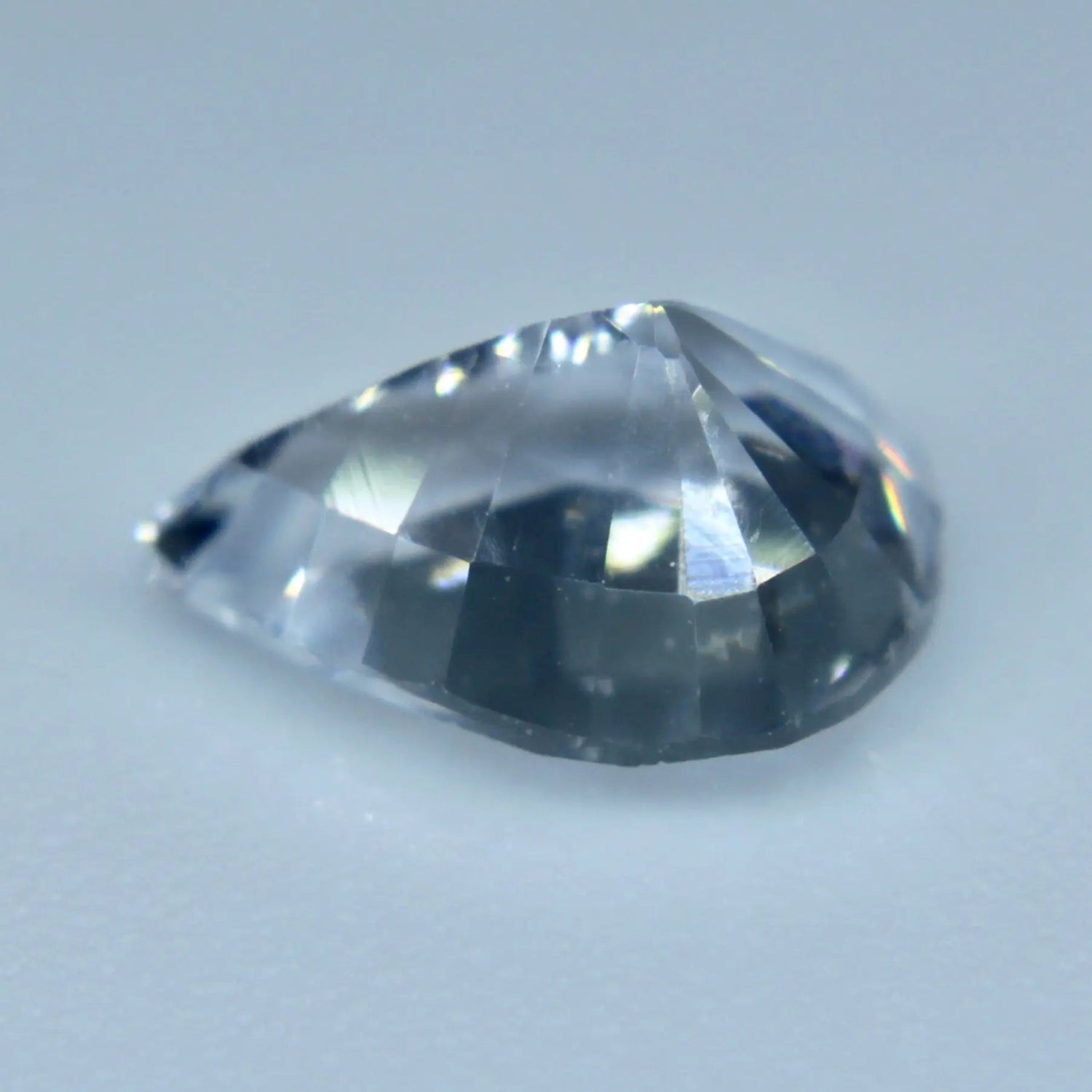 Natural Colourless Sapphire - Sapphirepal