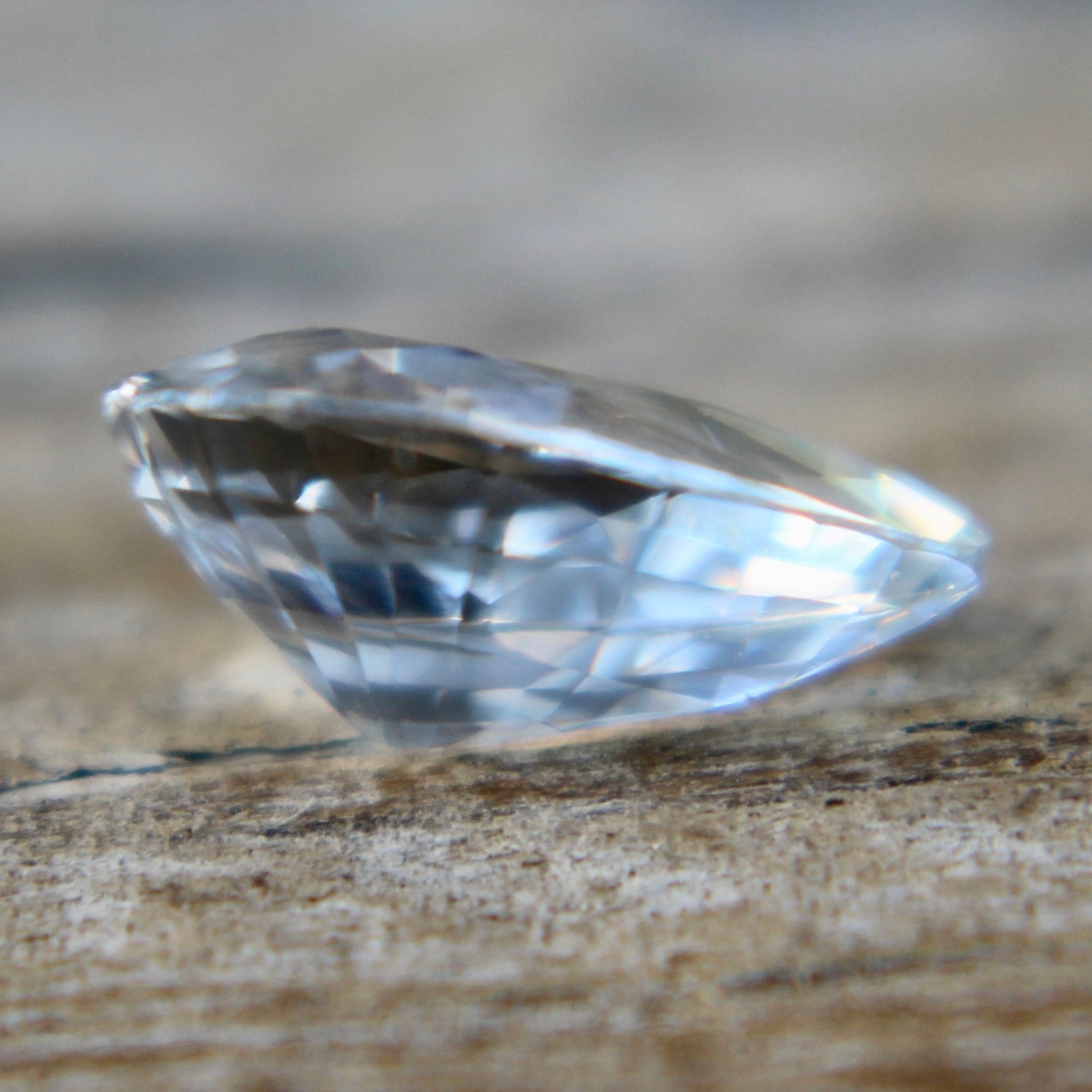 Natural Colourless Sapphire - Sapphirepal