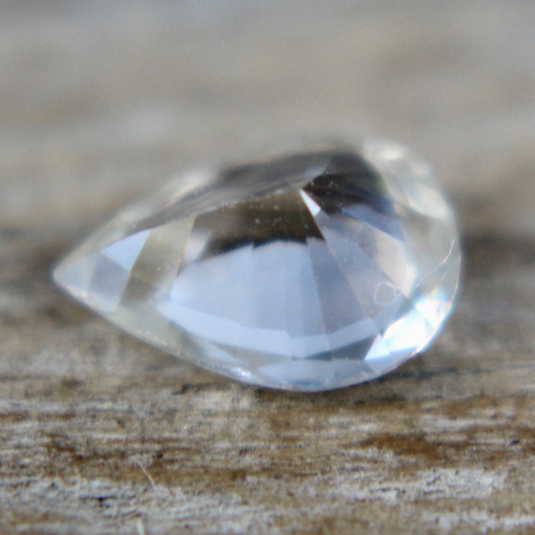 Natural Colourless Sapphire - Sapphirepal