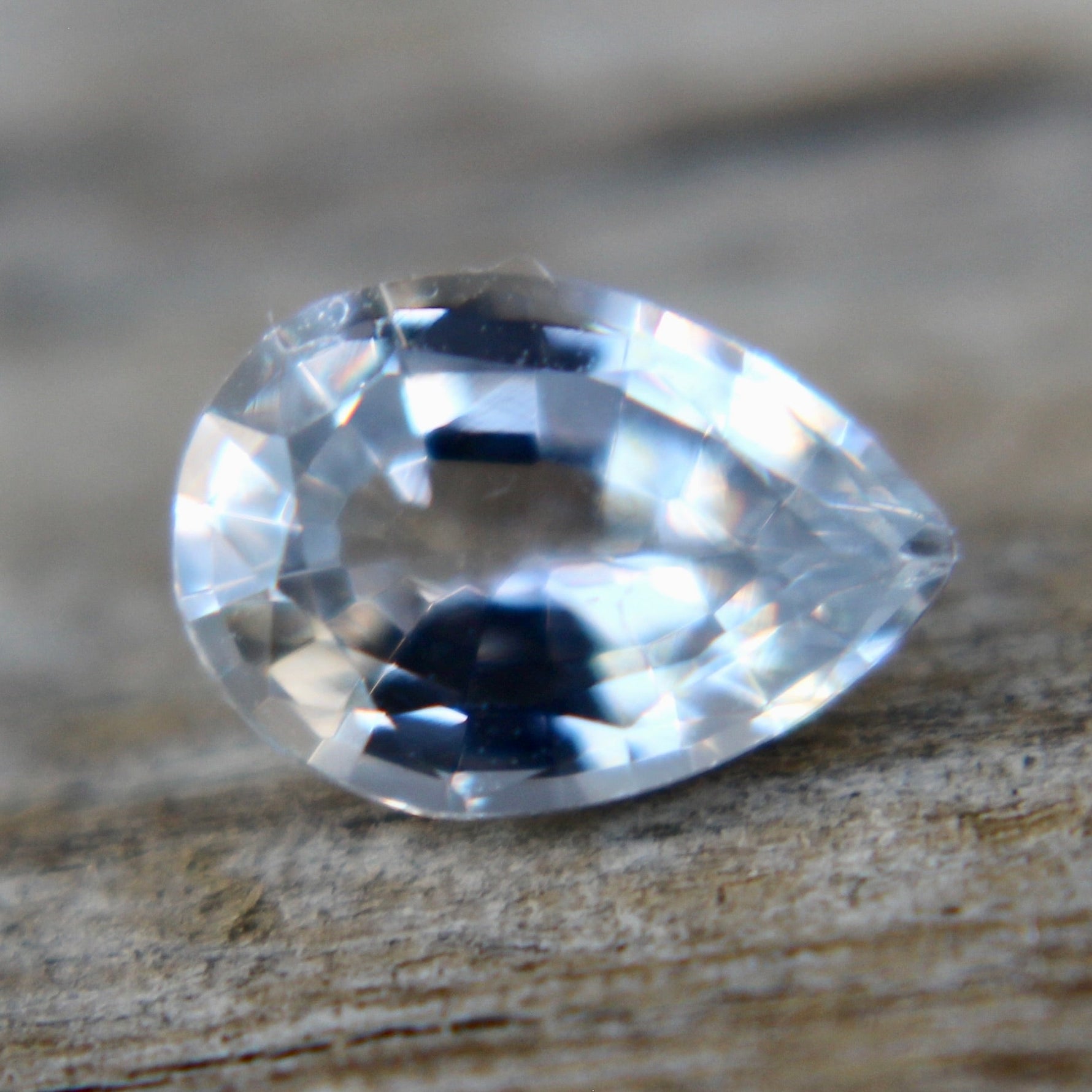 Natural Colourless Sapphire - Sapphirepal