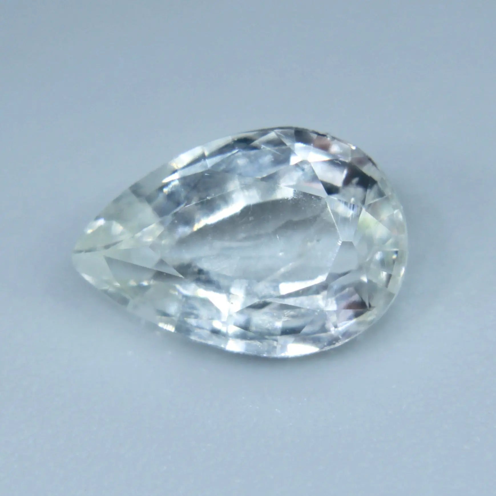 Natural Colourless Sapphire - Sapphirepal