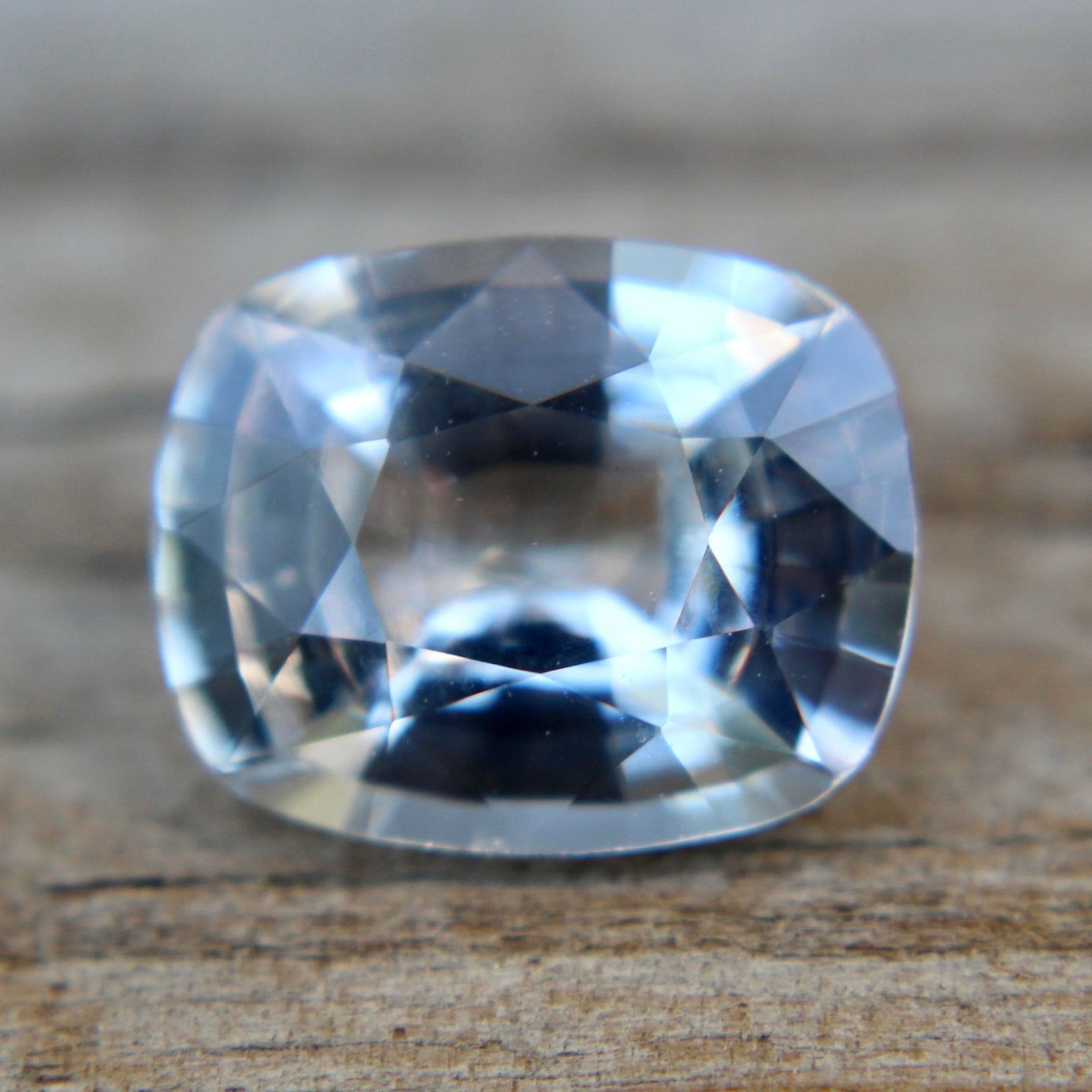 Natural Colourless Sapphire - Sapphirepal
