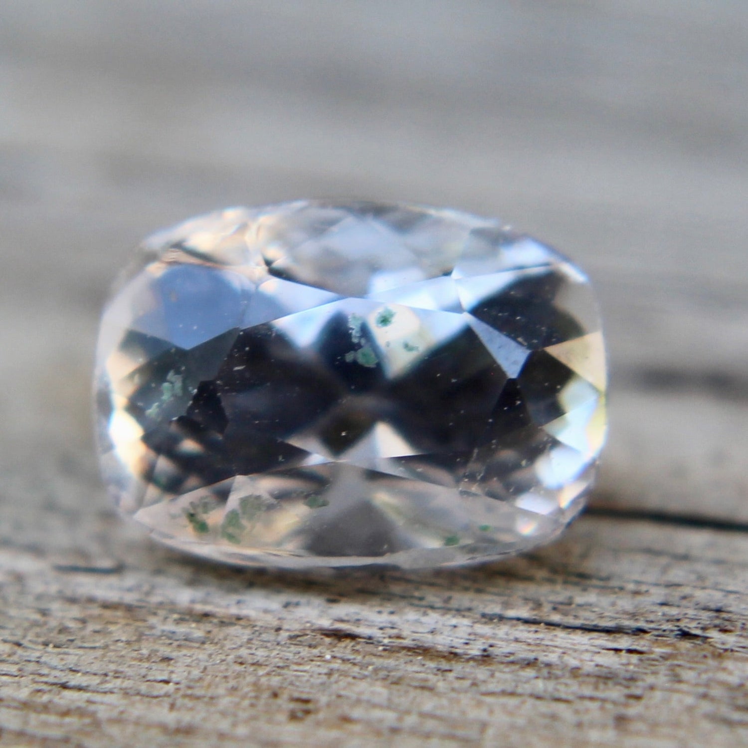 Natural Colourless Sapphire - Sapphirepal