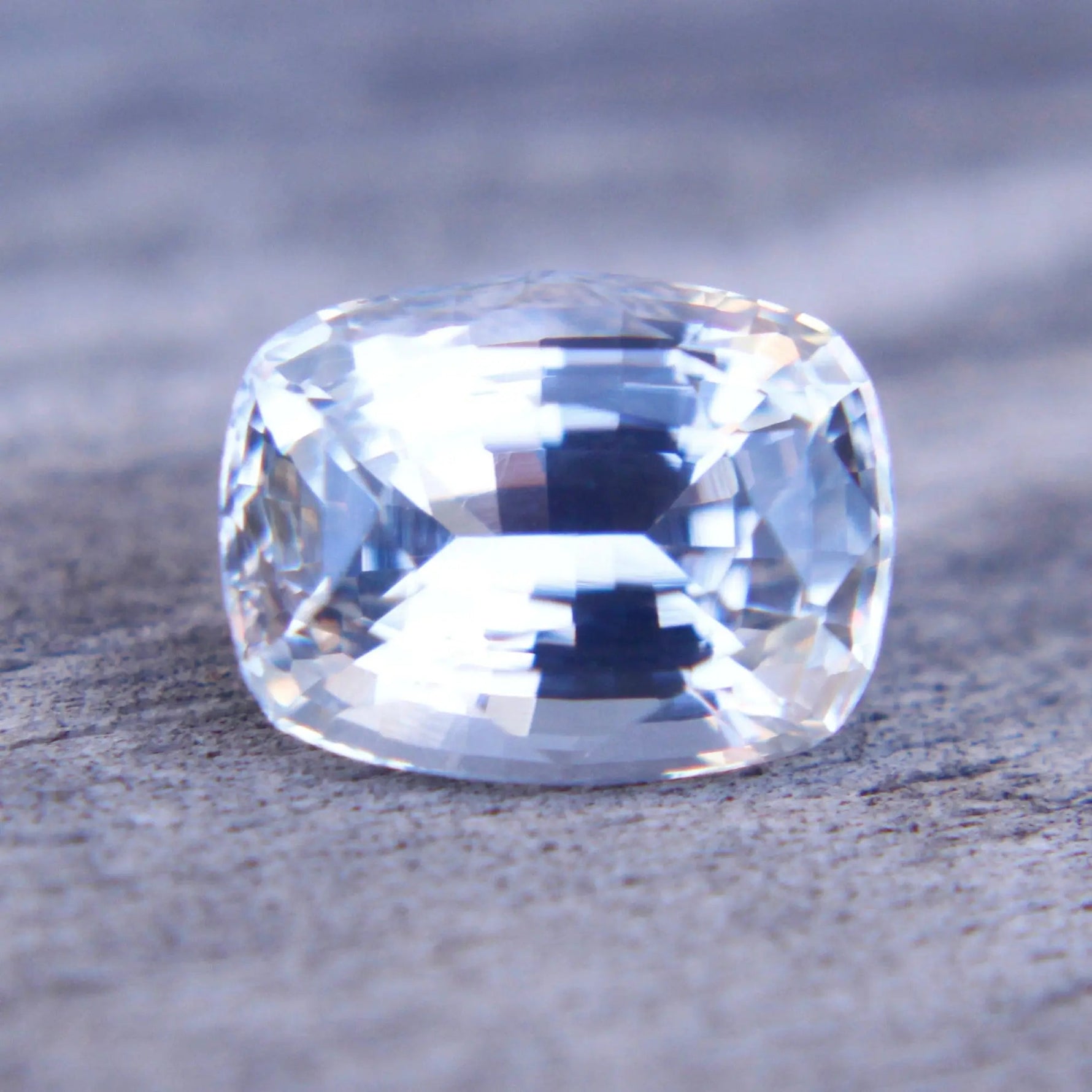 Natural Colourless Sapphire - Sapphirepal