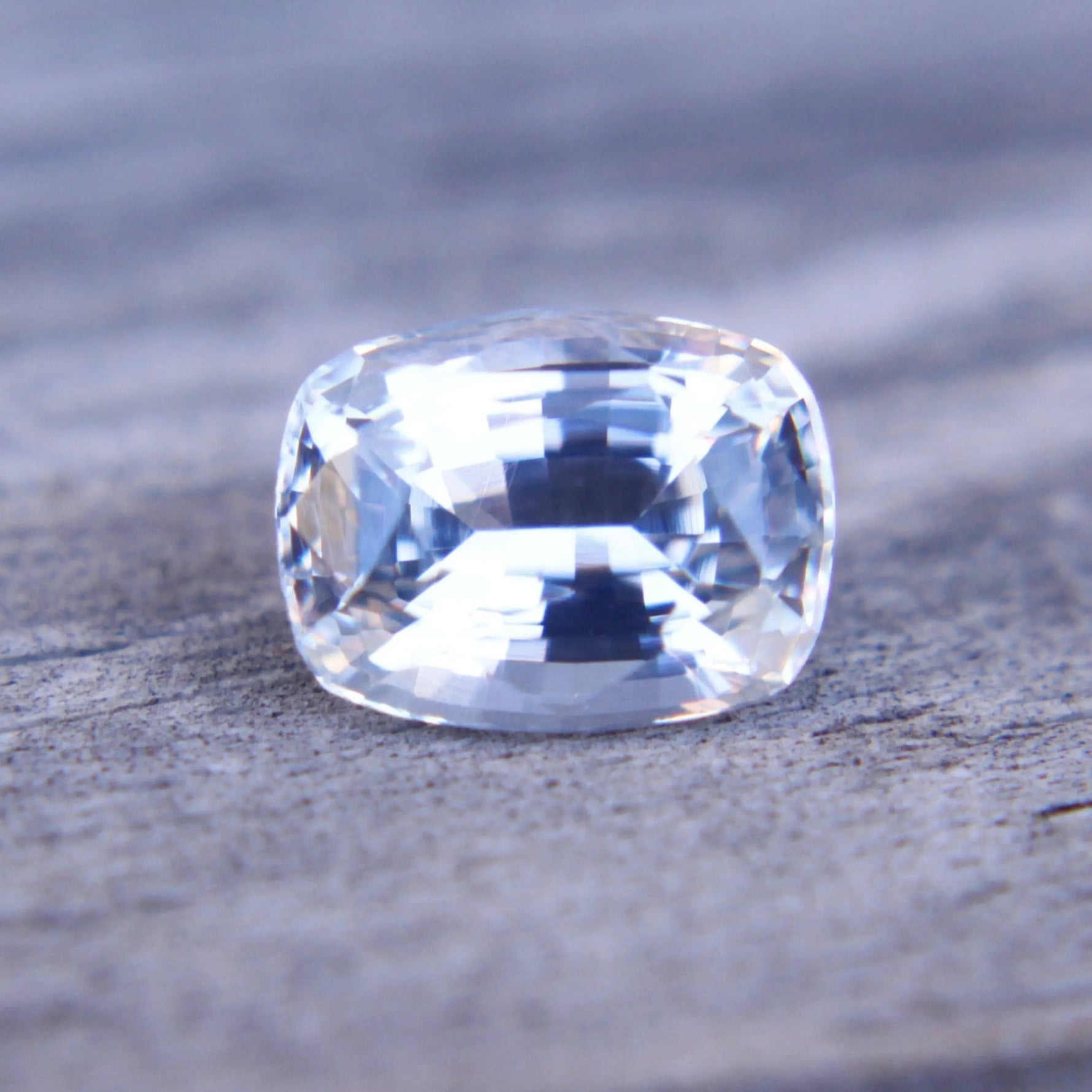 Natural Colourless Sapphire - Sapphirepal