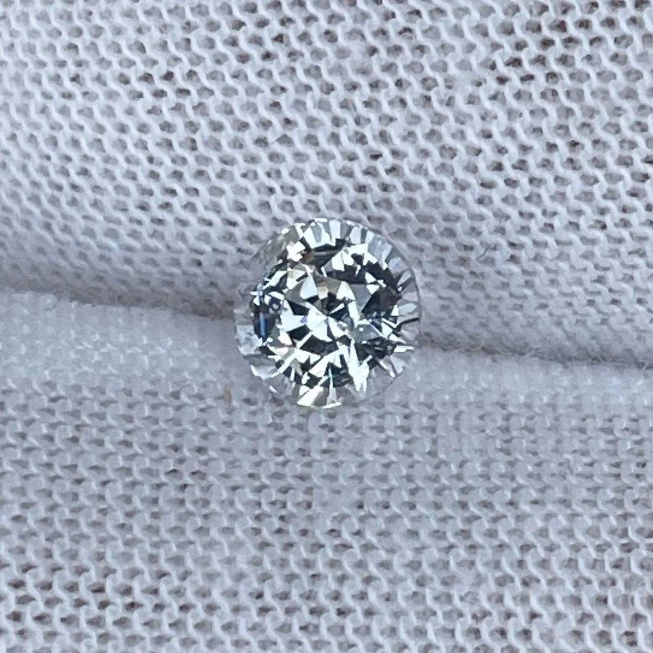 Natural Colourless Sapphire - Sapphirepal