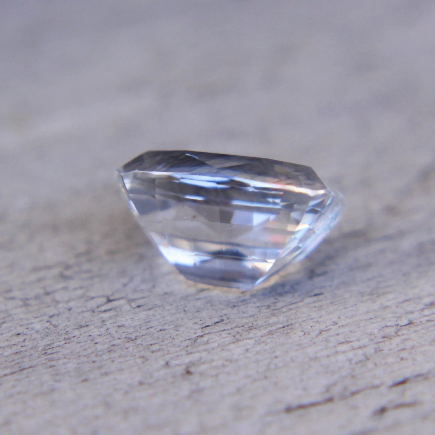 Natural Colourless Sapphire - Sapphirepal