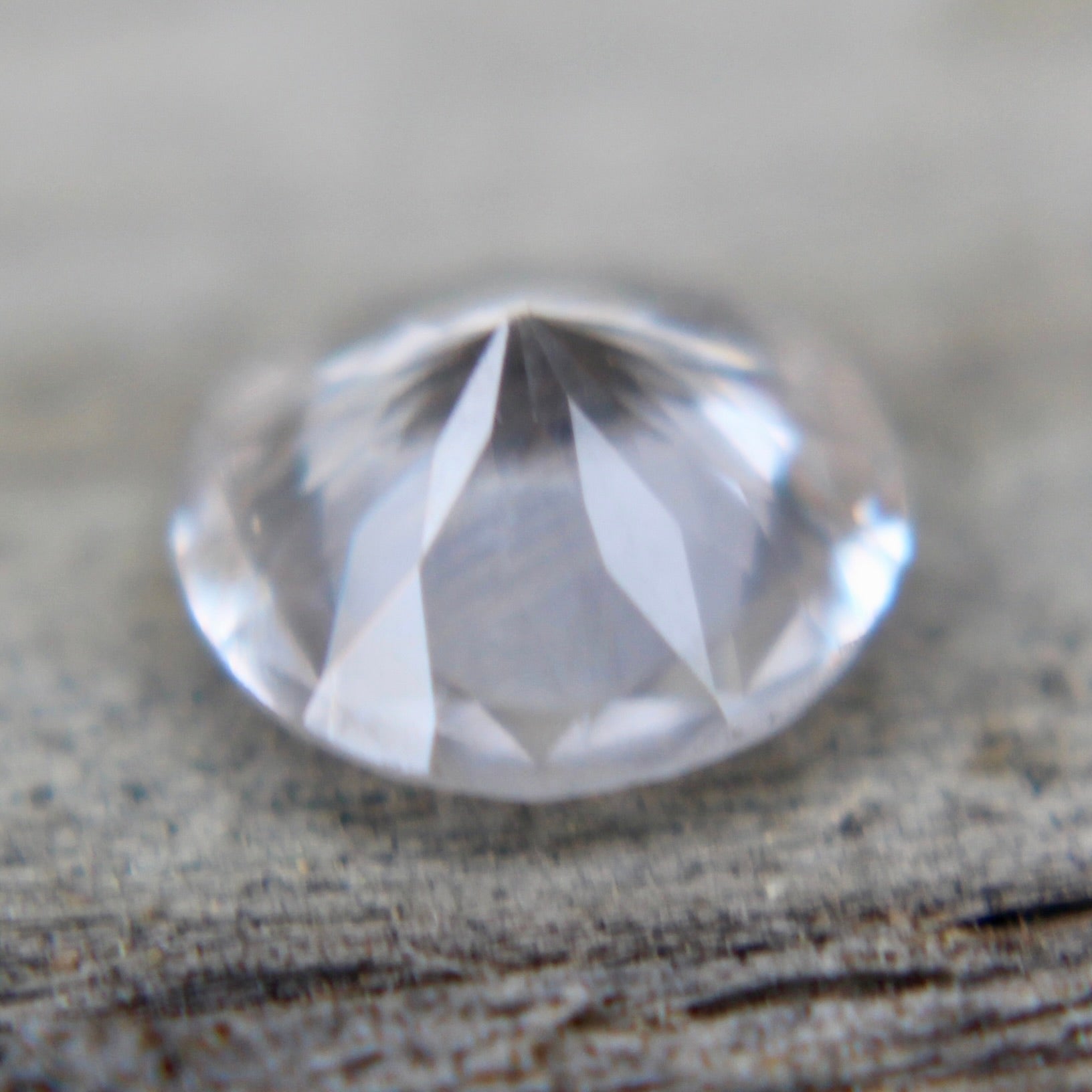 Natural Colourless Sapphire - Sapphirepal