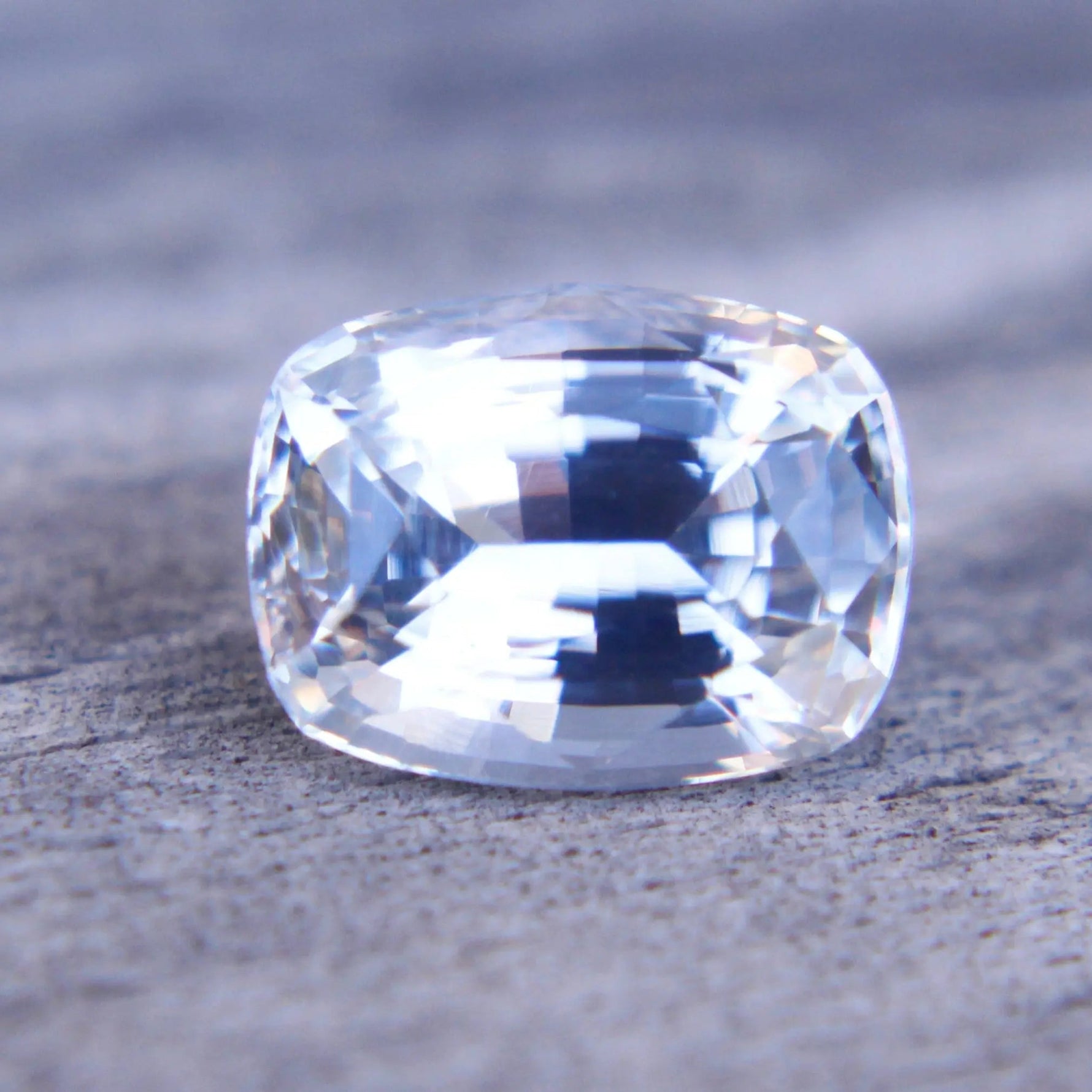 Natural Colourless Sapphire - Sapphirepal