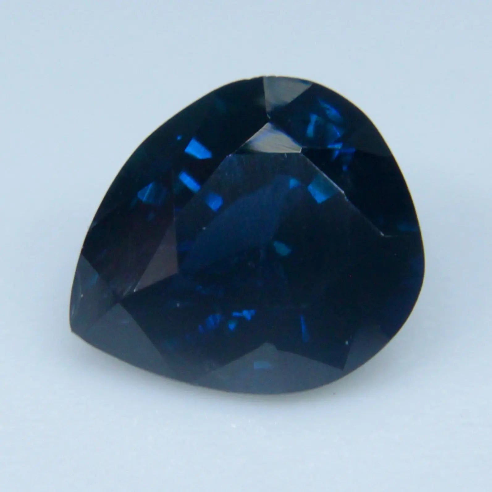 Natural Deep Blue Green Sapphire - Sapphirepal