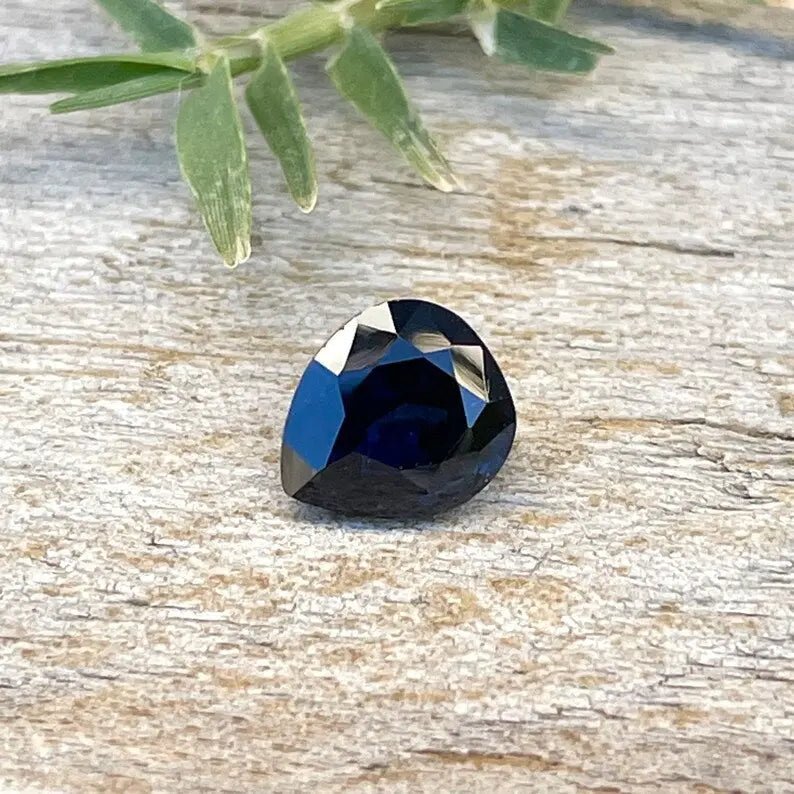Natural Deep Blue Green Sapphire - Sapphirepal