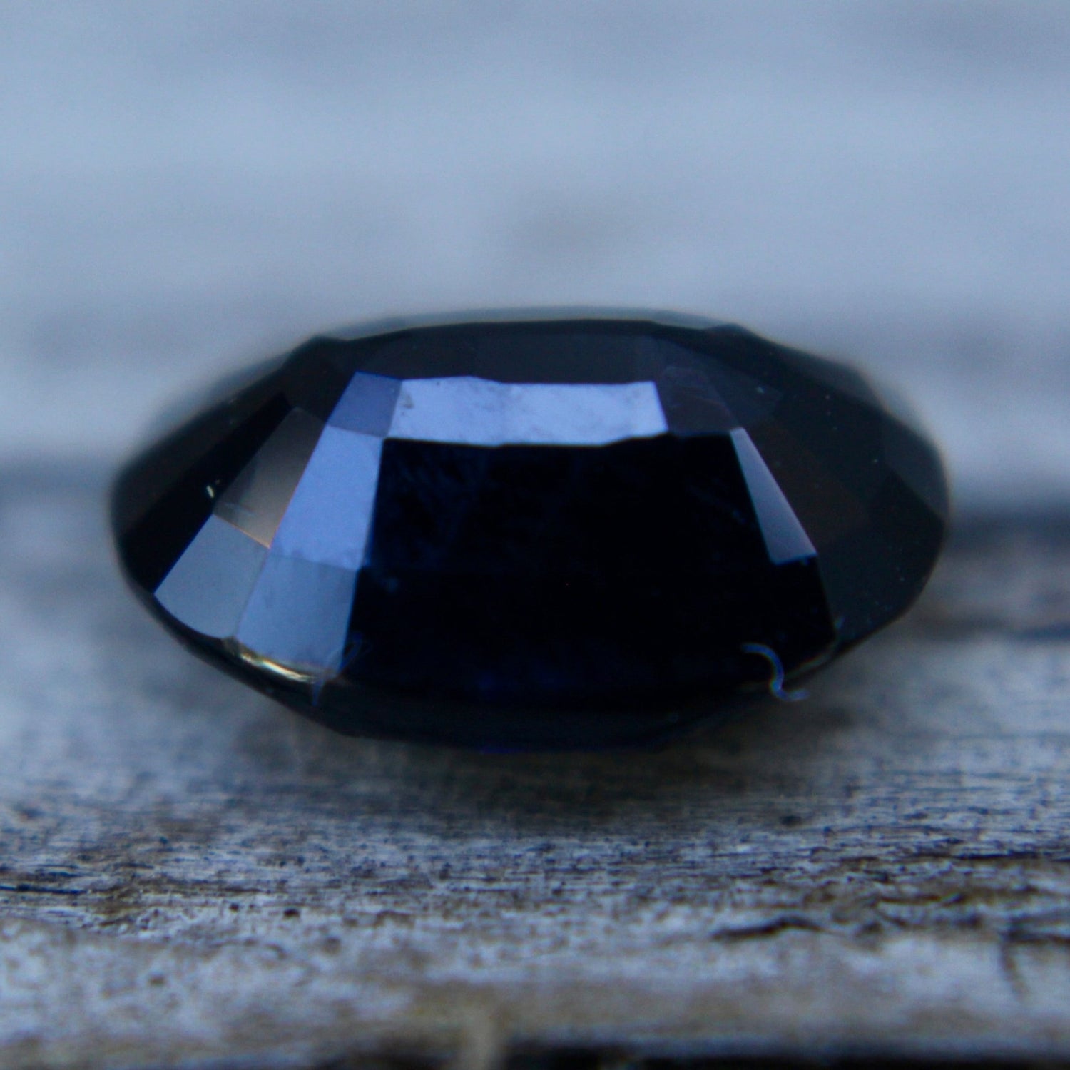 Natural Deep Blue Sapphire - Sapphirepal