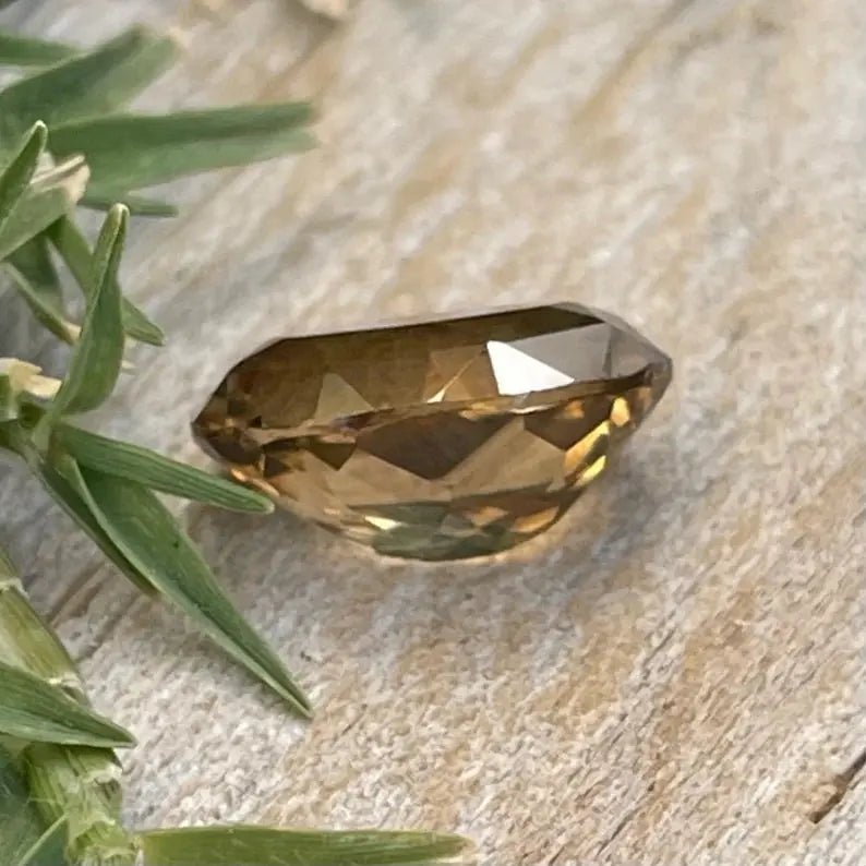 Loose natural yellow zircon for engagement ring and bespoke jewelry design