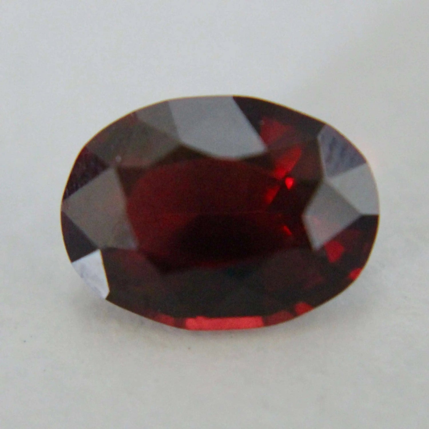 Natural Garnet – 3.12 Carat Oval Cut - Sapphirepal