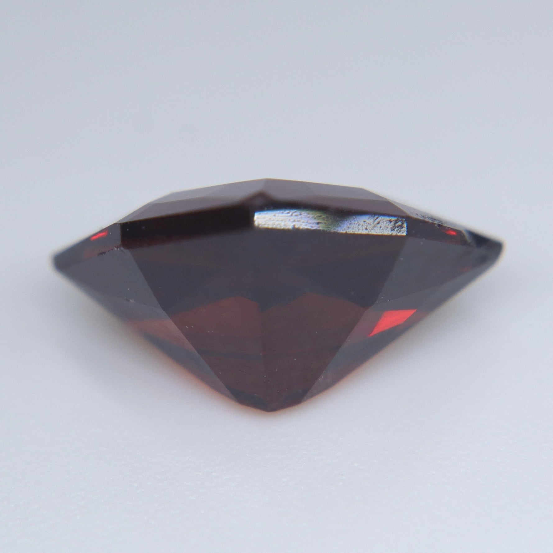 Natural Garnet 3.77ct Modified Trillion Cut Ceylon Loose Gemstone - Sapphirepal