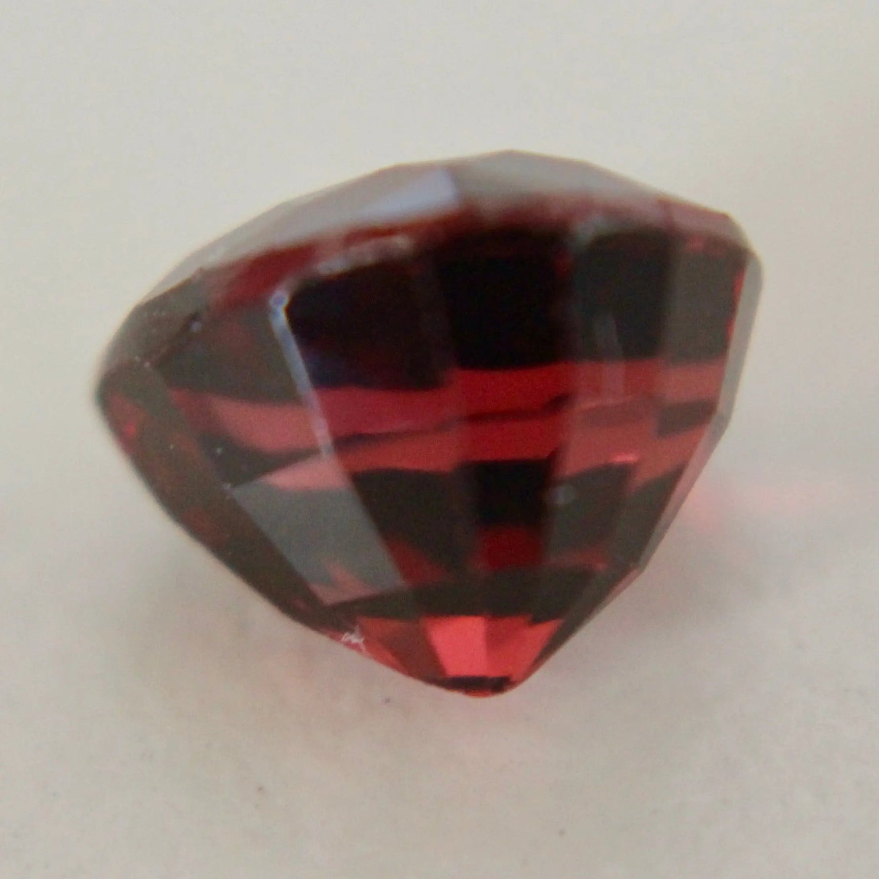 Natural Garnet – 3.98 Carat Pear Cut - Sapphirepal