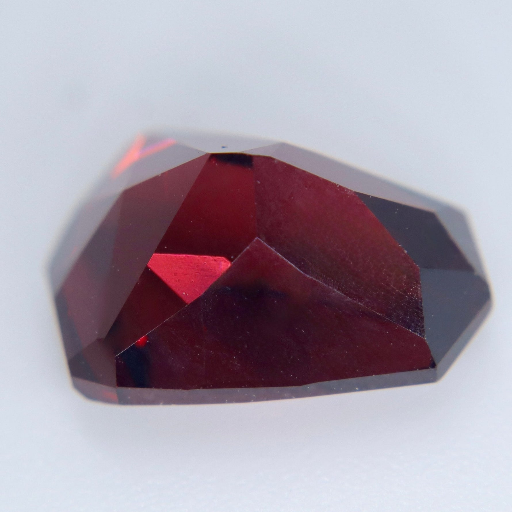 Natural Garnet 5.98ct Modified Shield Cut Ceylon Loose Gemstone - Sapphirepal