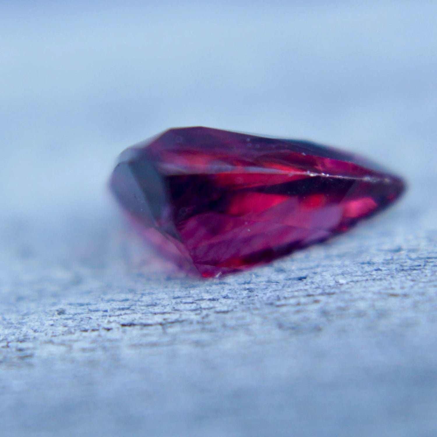 Natural Garnet | Cushion Cut | 3.20 Carat - Sapphirepal