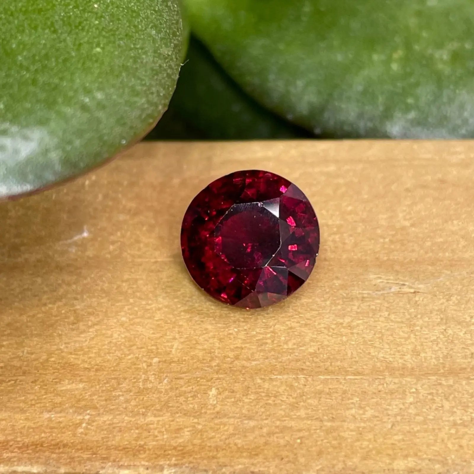 Natural Garnet - Sapphirepal