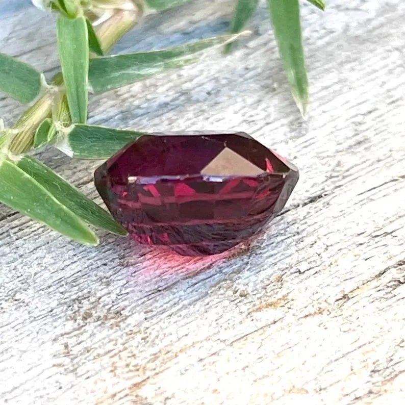 Natural Garnet - Sapphirepal