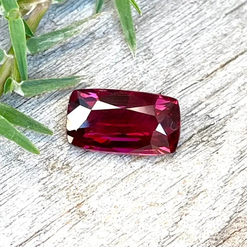 Natural Garnet - Sapphirepal