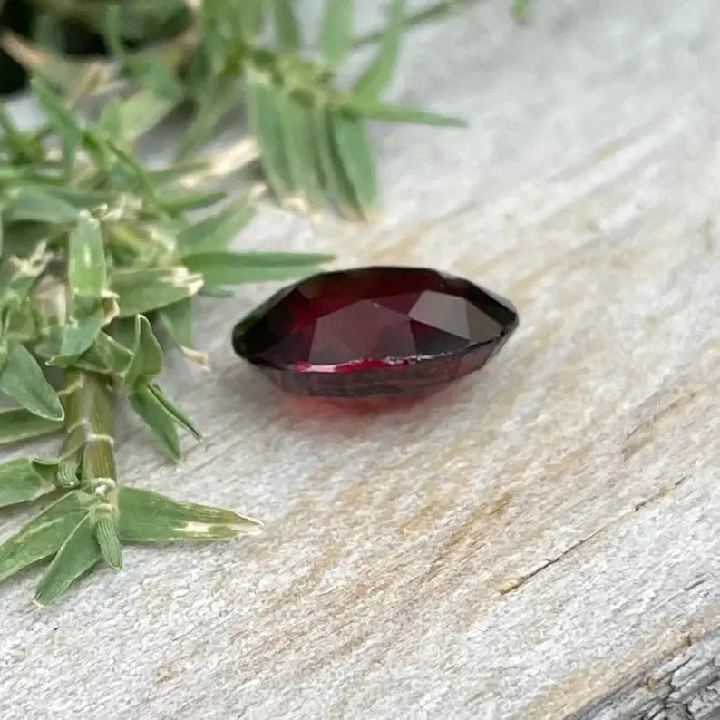 Natural Garnet - Sapphirepal