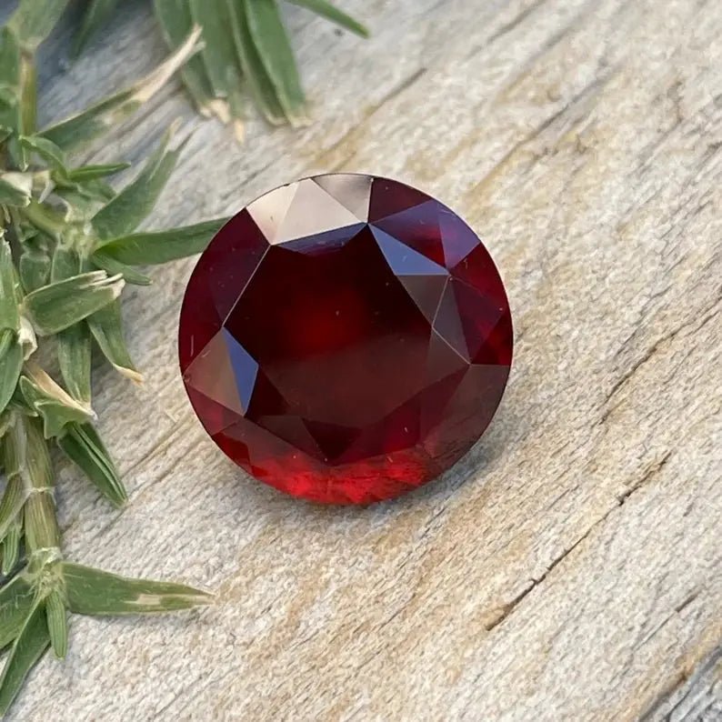 Natural Garnet - Sapphirepal