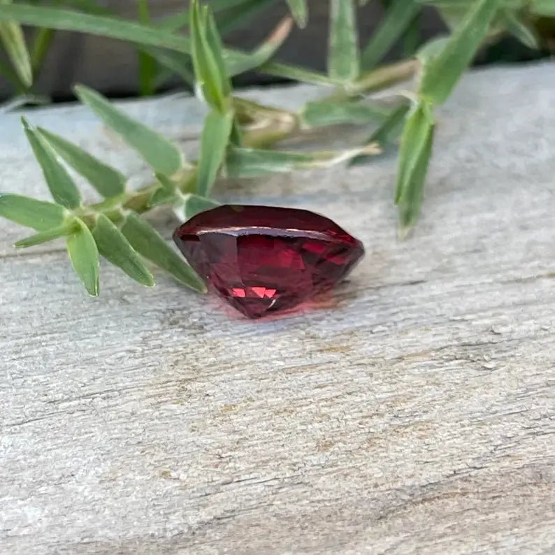 Natural Garnet - Sapphirepal