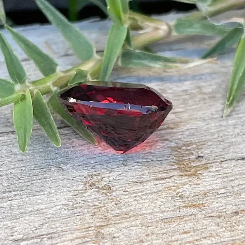 Natural Garnet - Sapphirepal