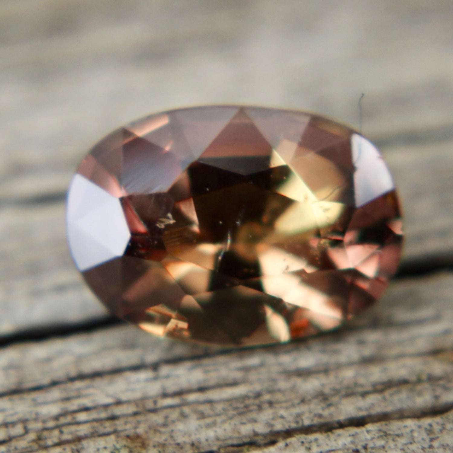 Natural Golden Brown Sapphire - Sapphirepal