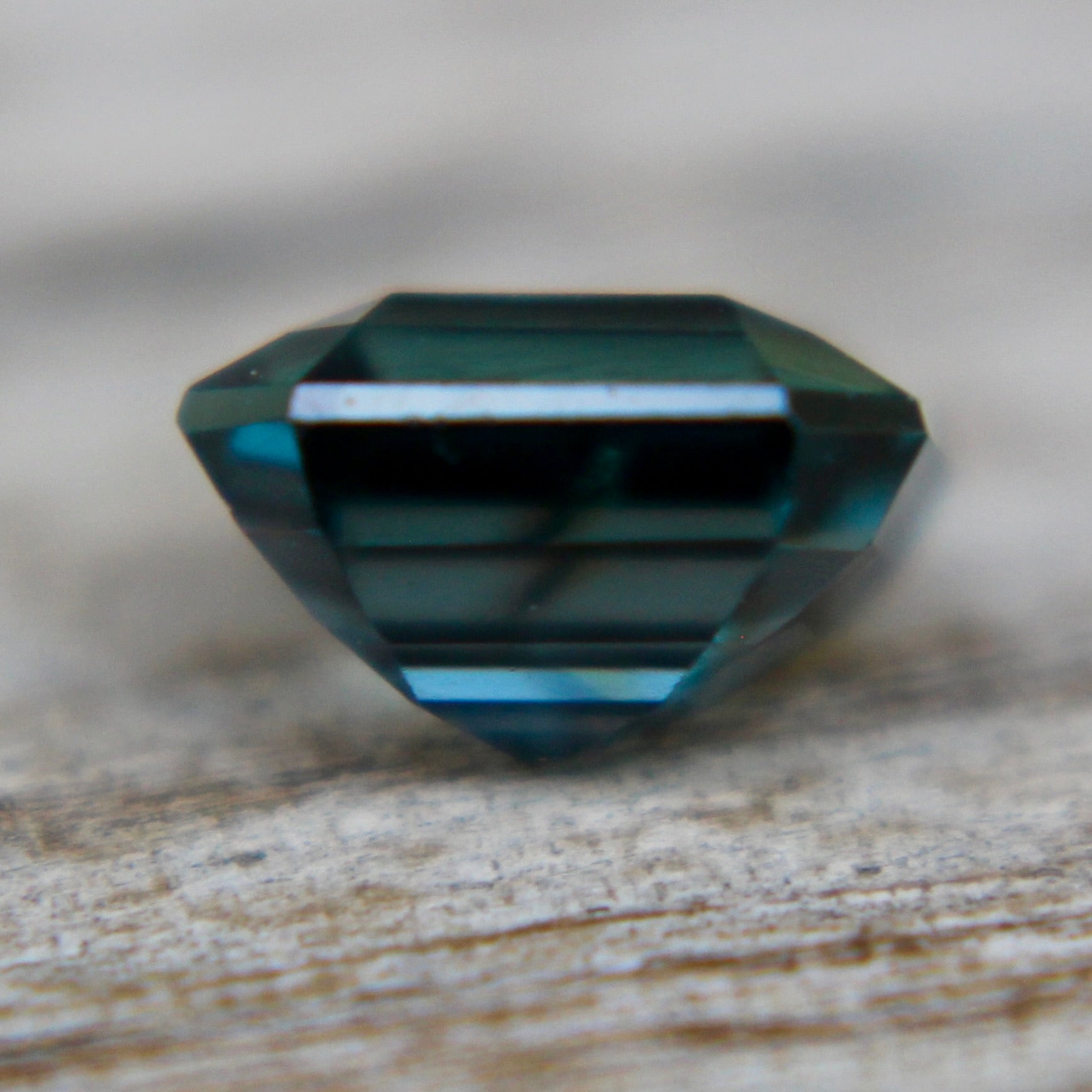Natural Green Blue Sapphire - Sapphirepal